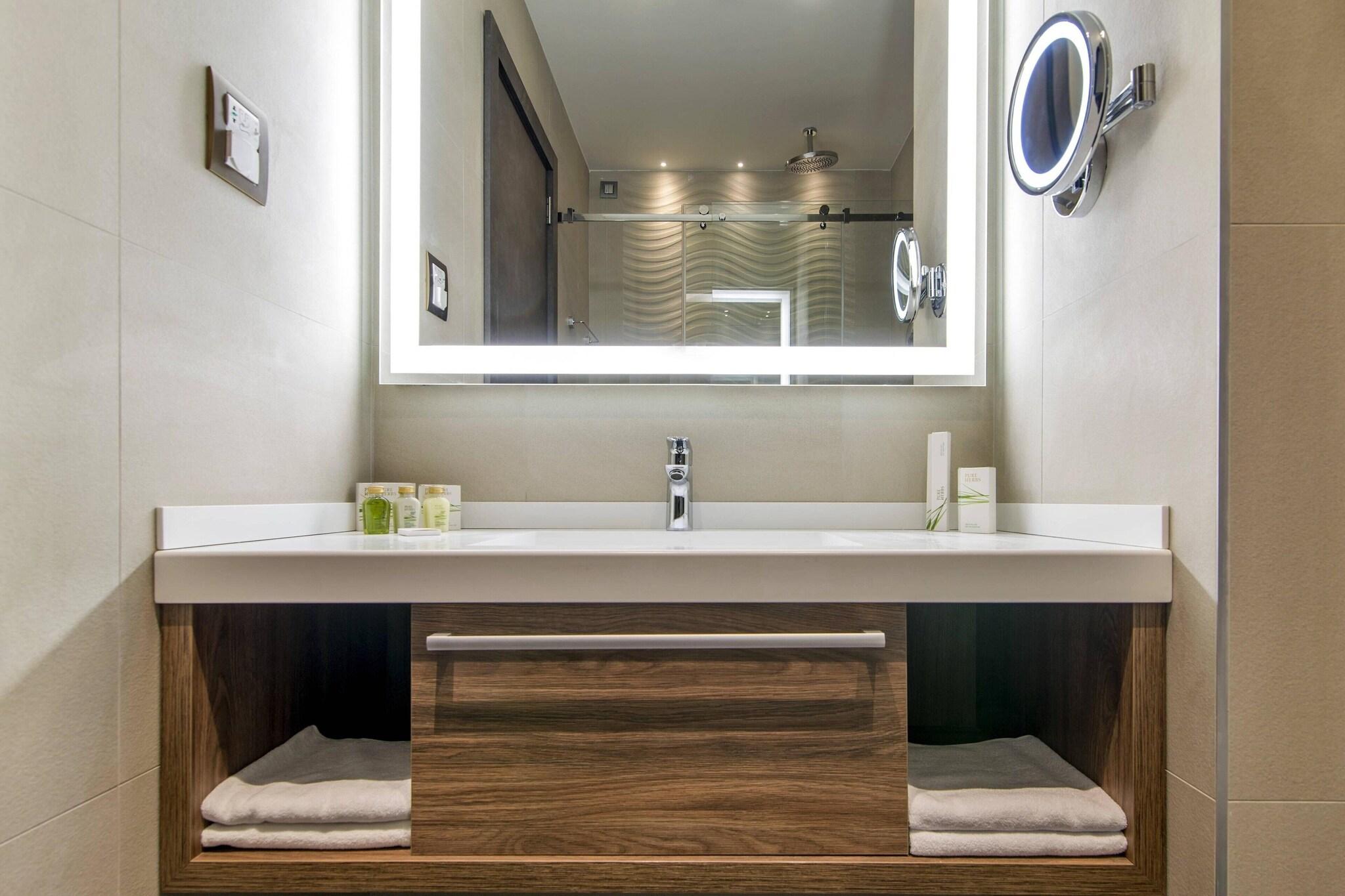 Double Superior City View