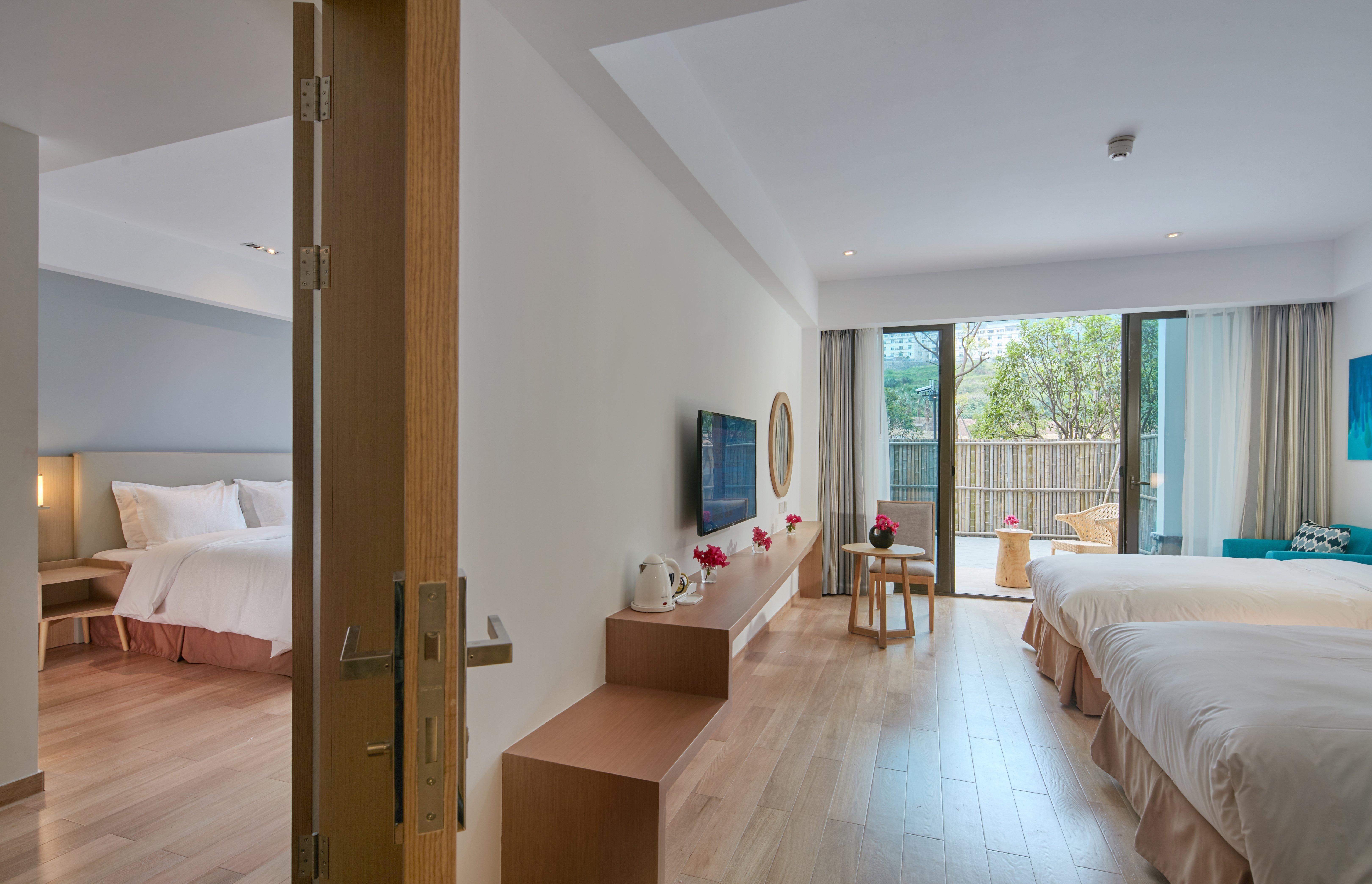 Double King Size Bed