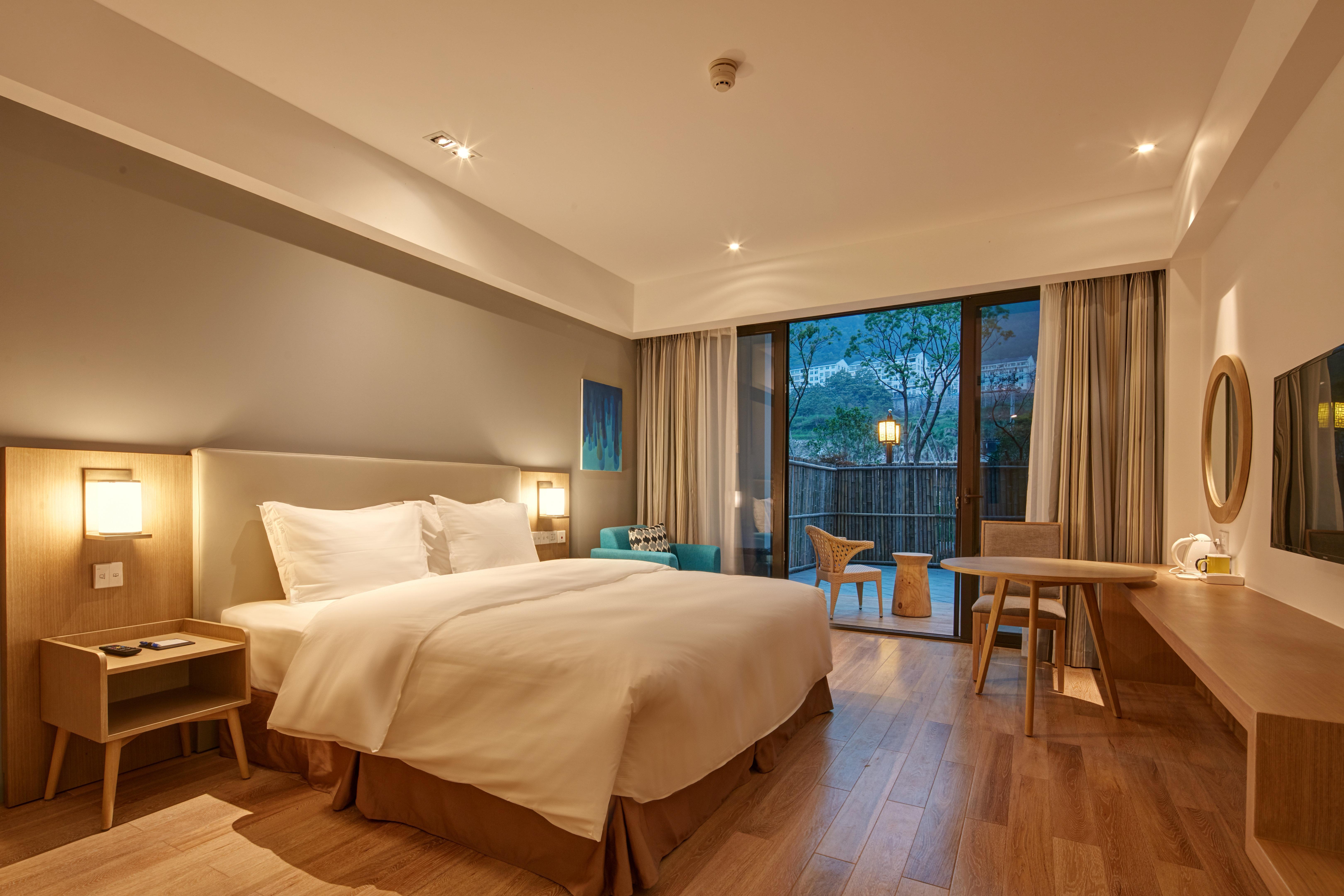 Double King Size Bed