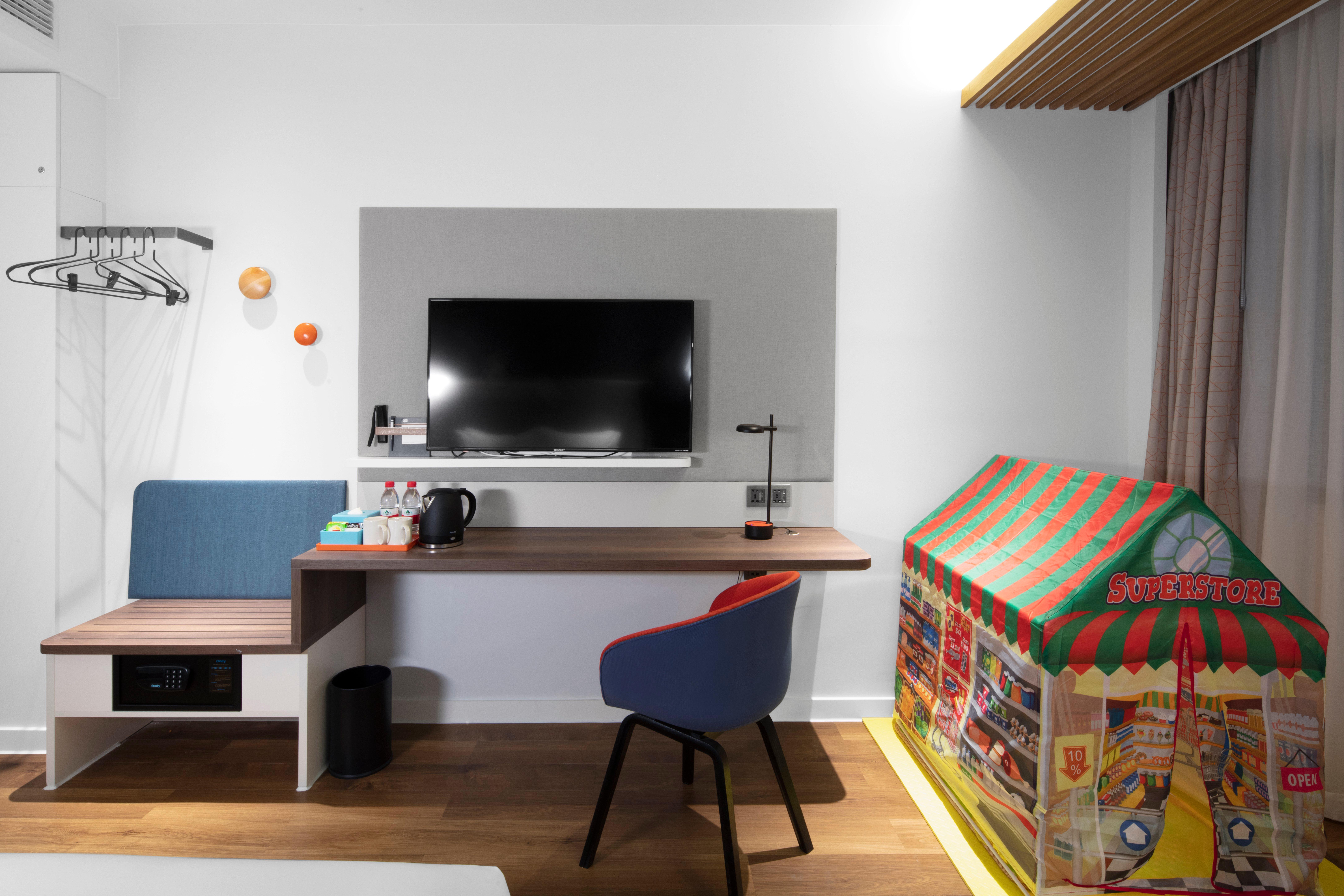 Family Room Standard