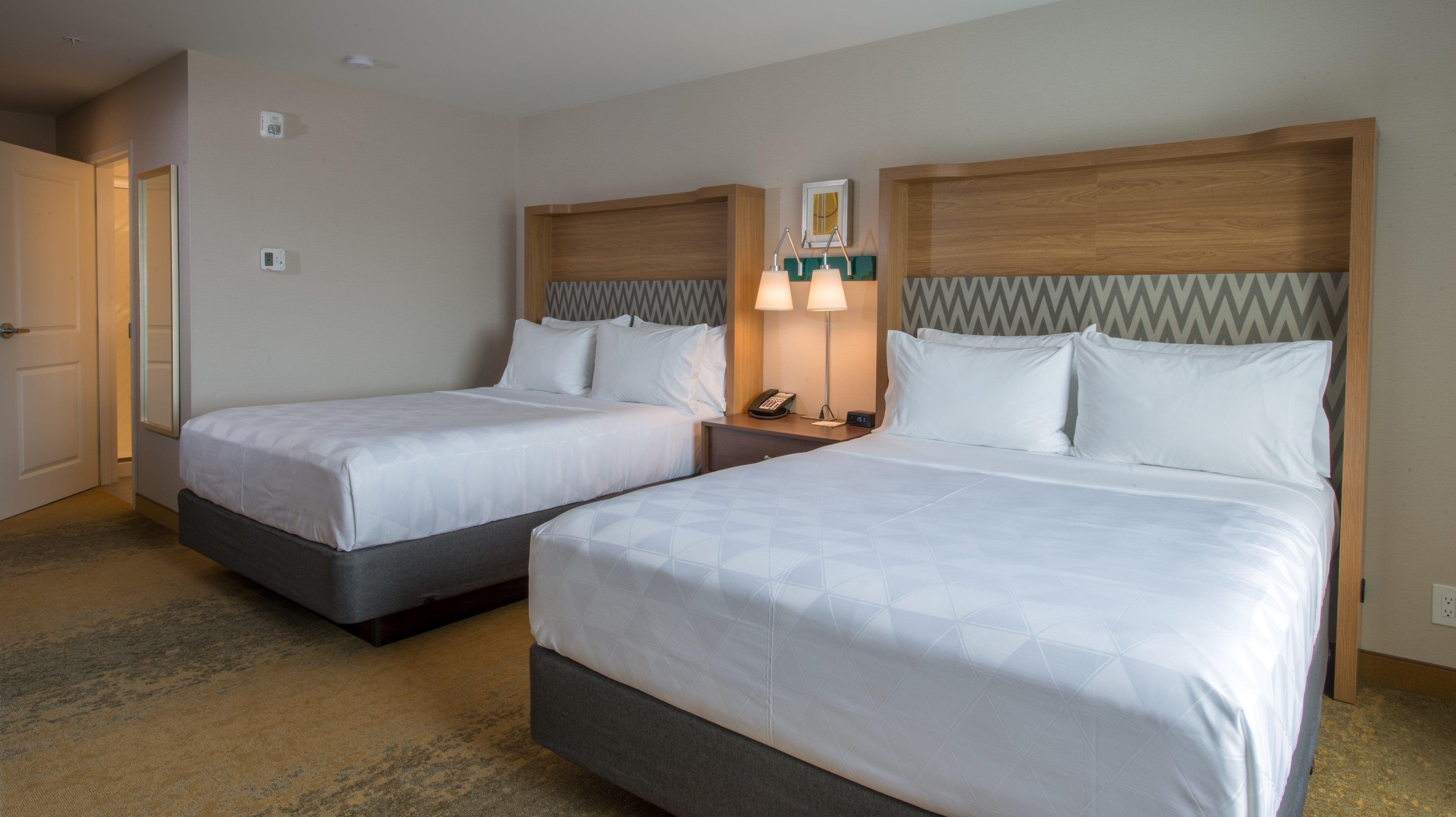 Double Two Queen Beds Premium