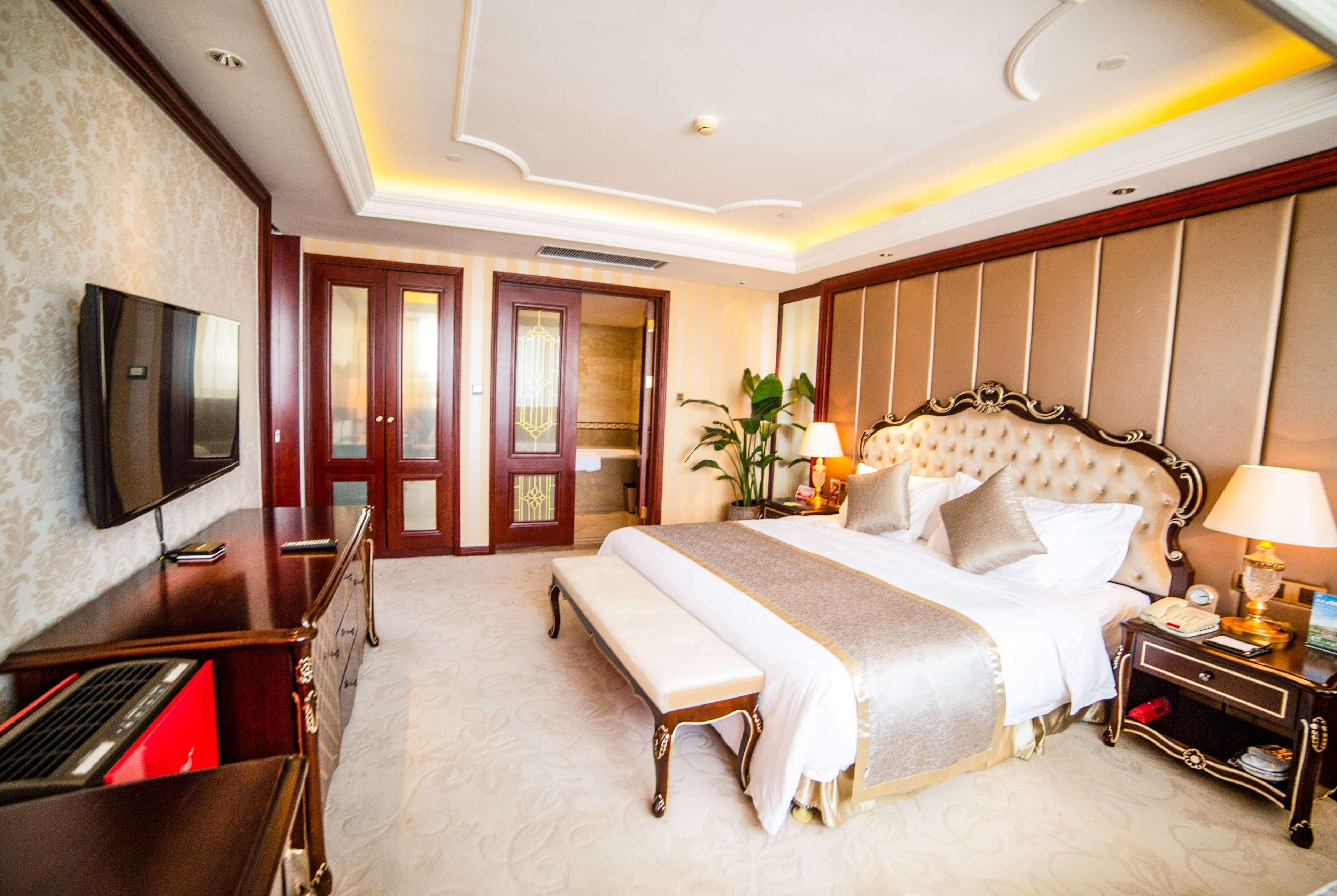 Room Superior King Bed