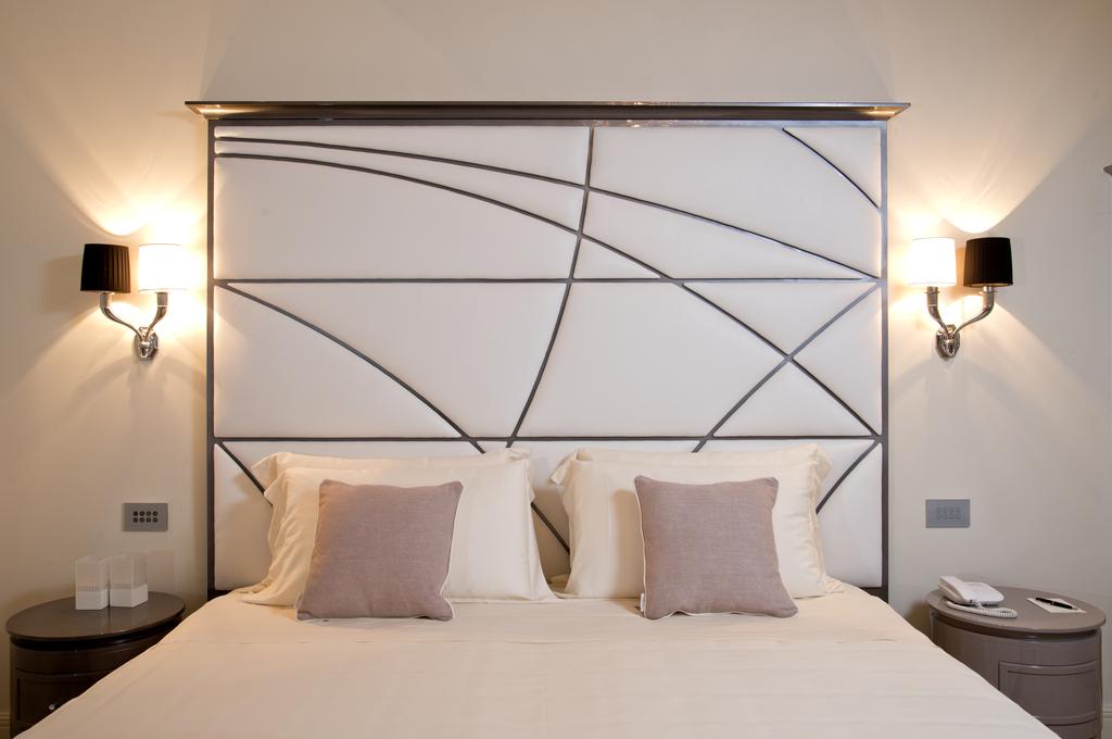 Double Single Executive