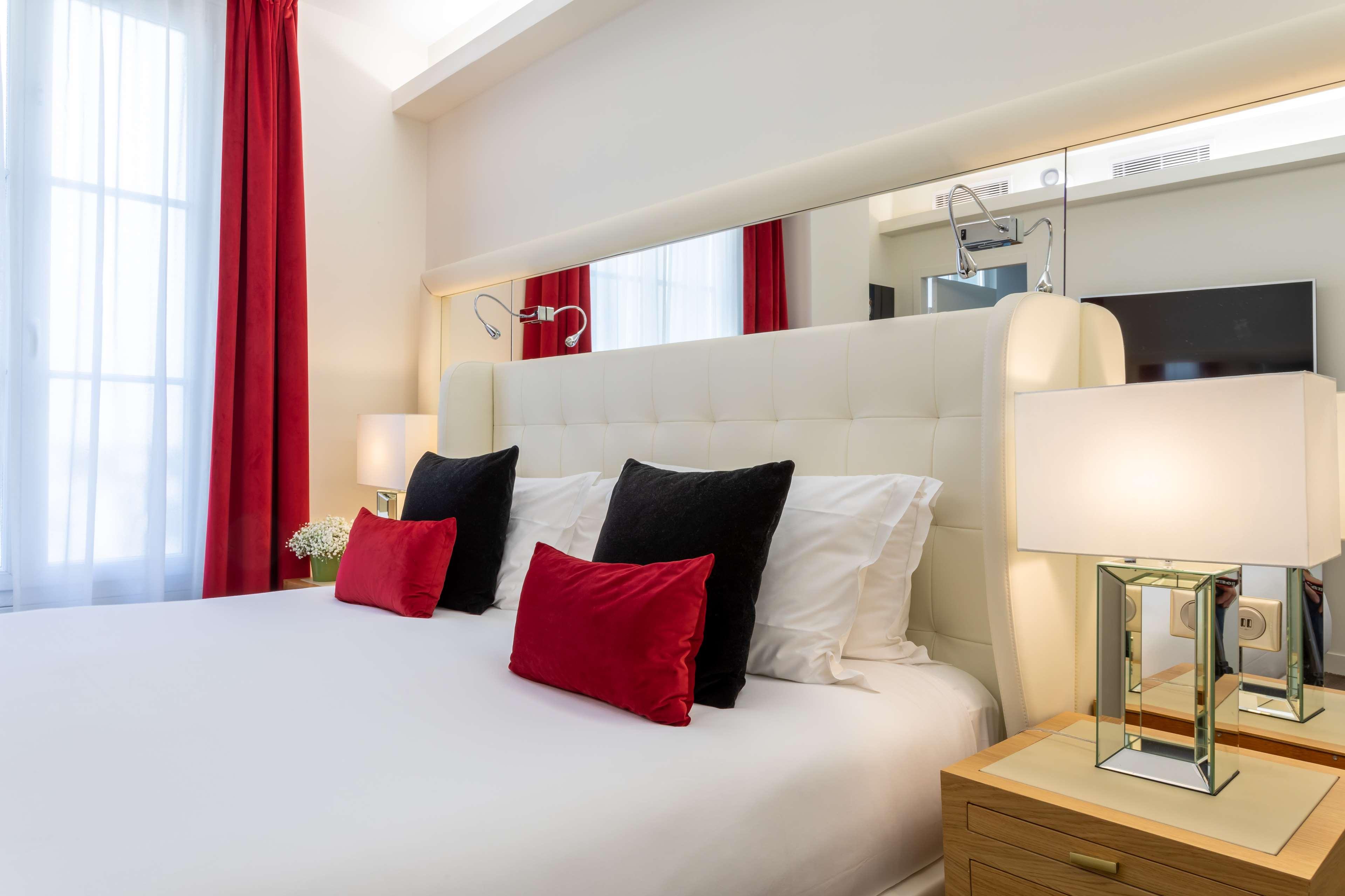 Double Deluxe King Bed