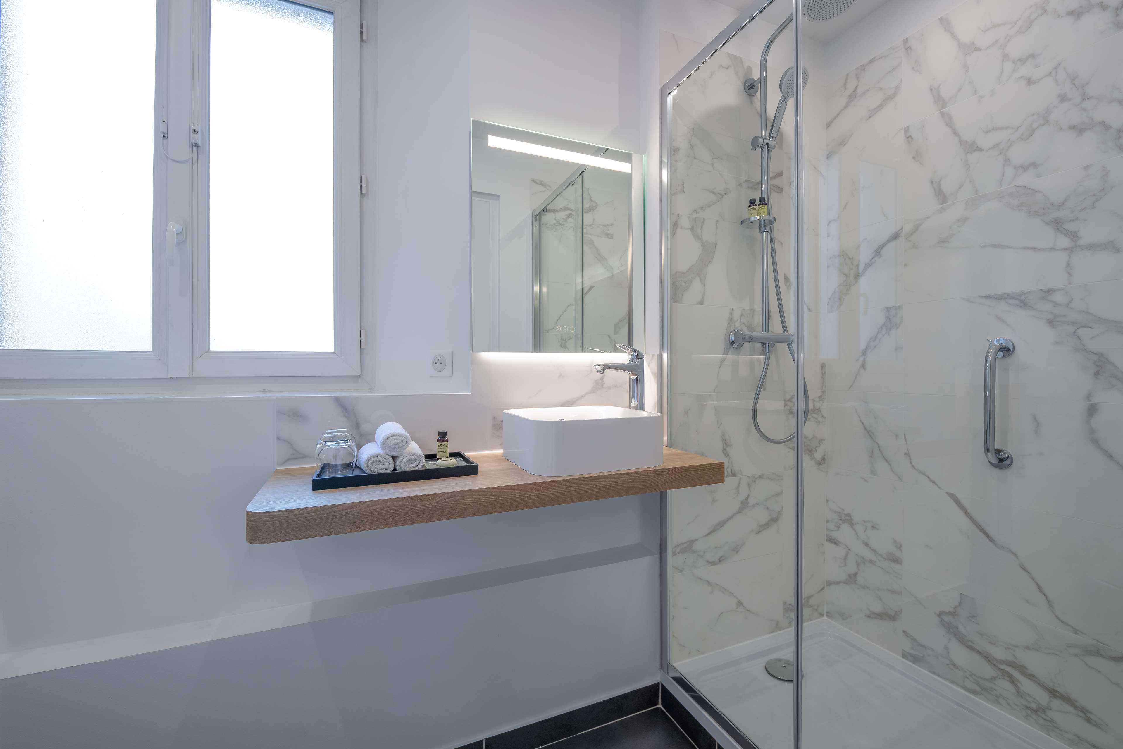 Junior Suite King Size Bed