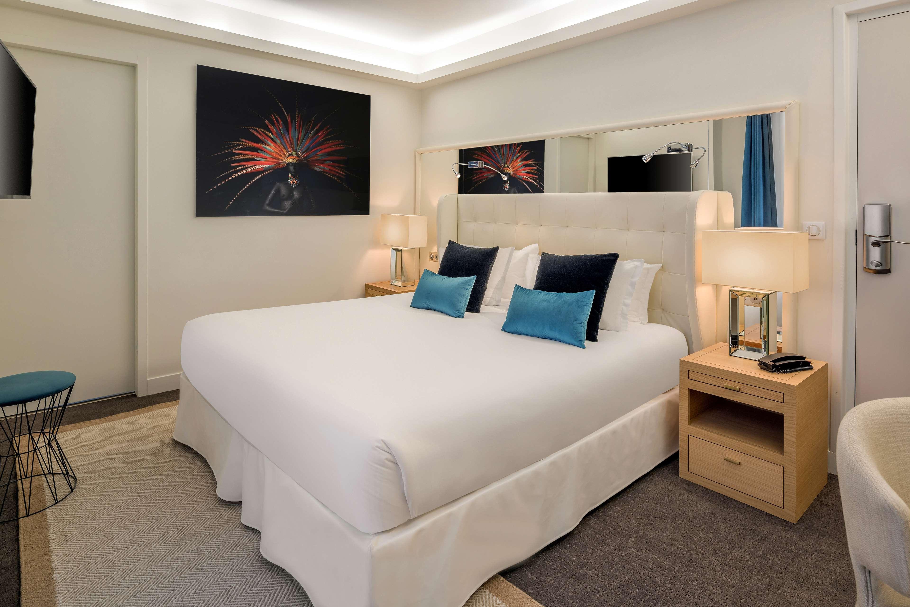 Junior Suite City View King Bed