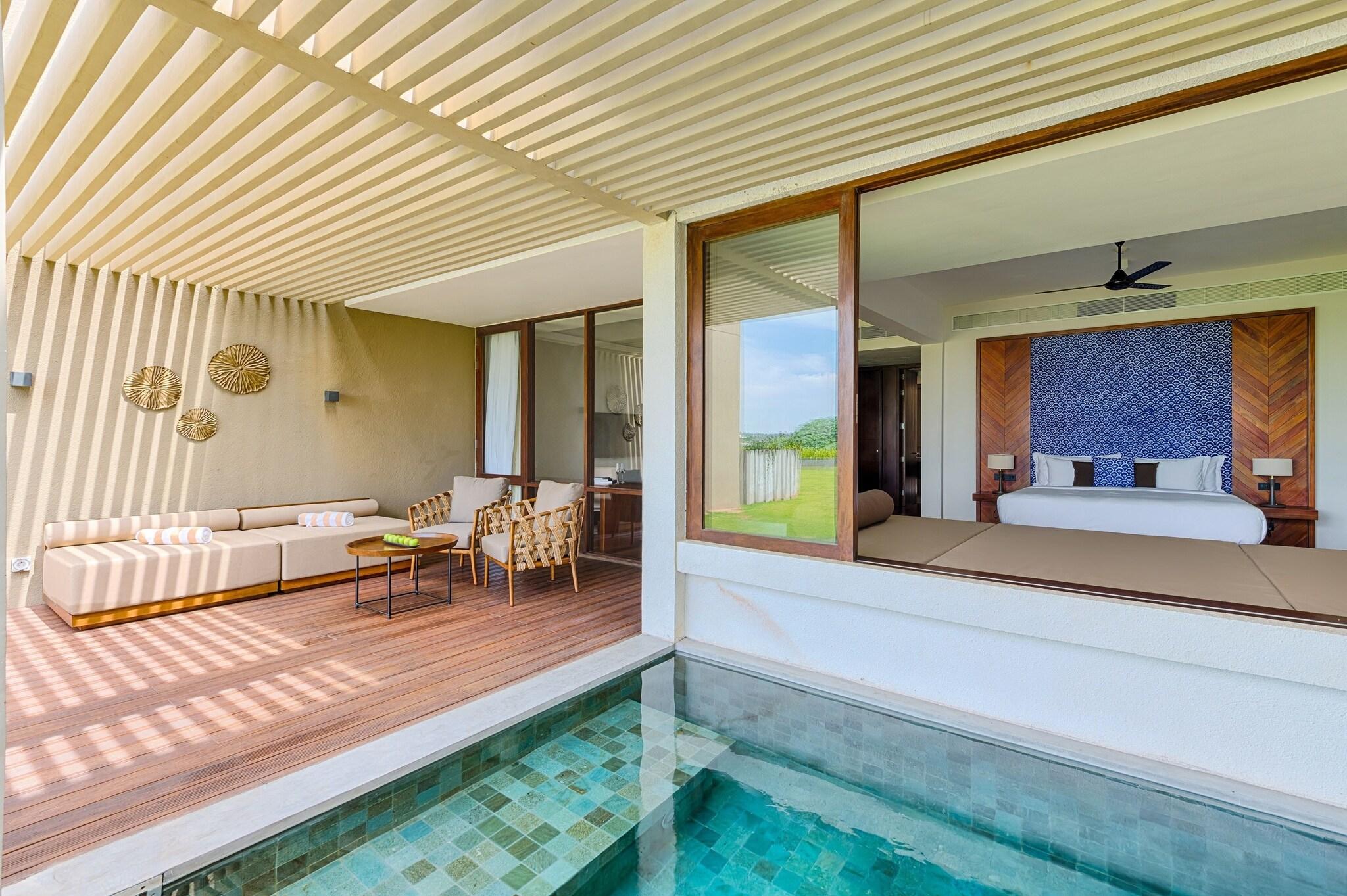 Suite with Private Pool