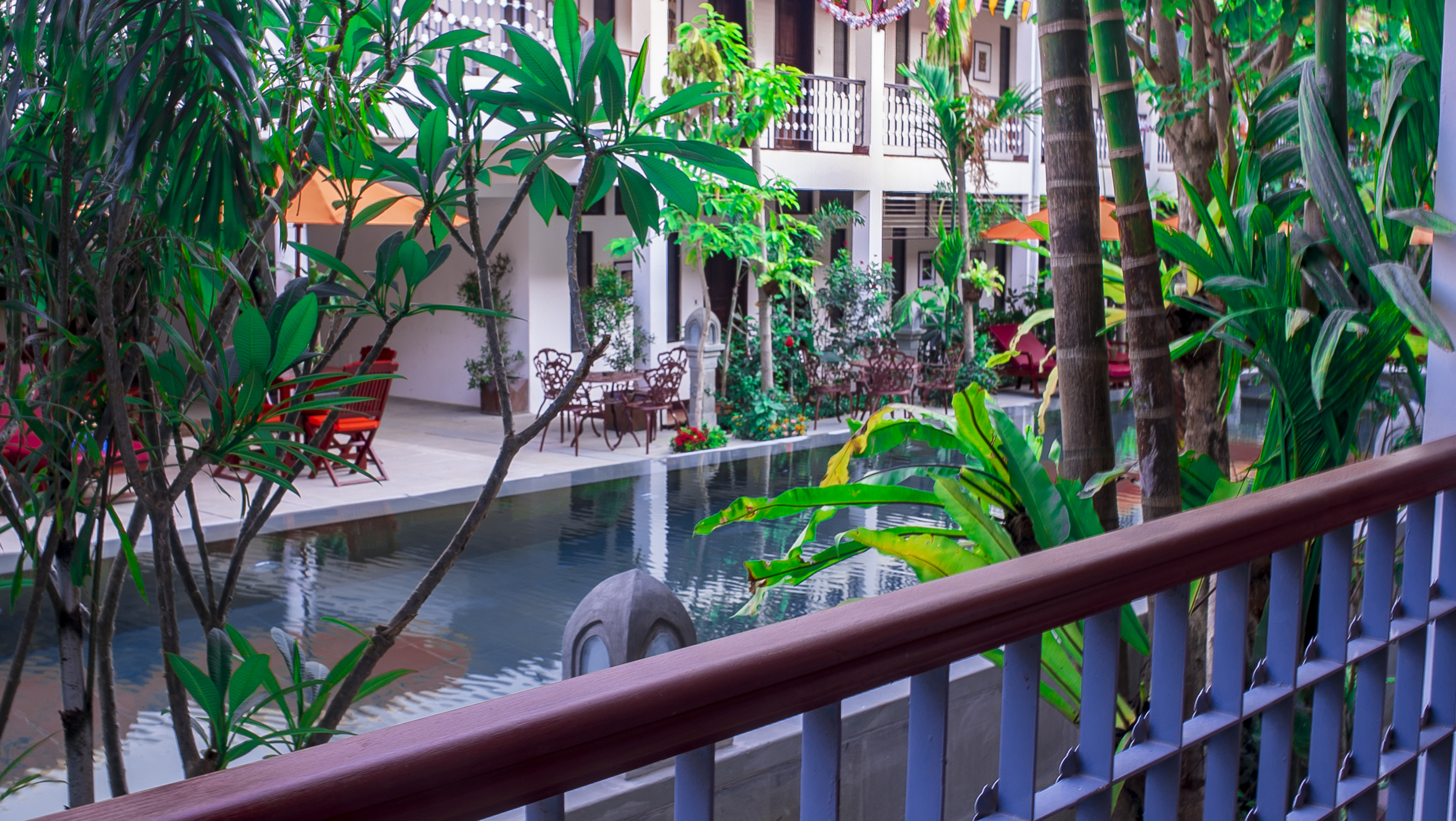 Twin Deluxe Pool View