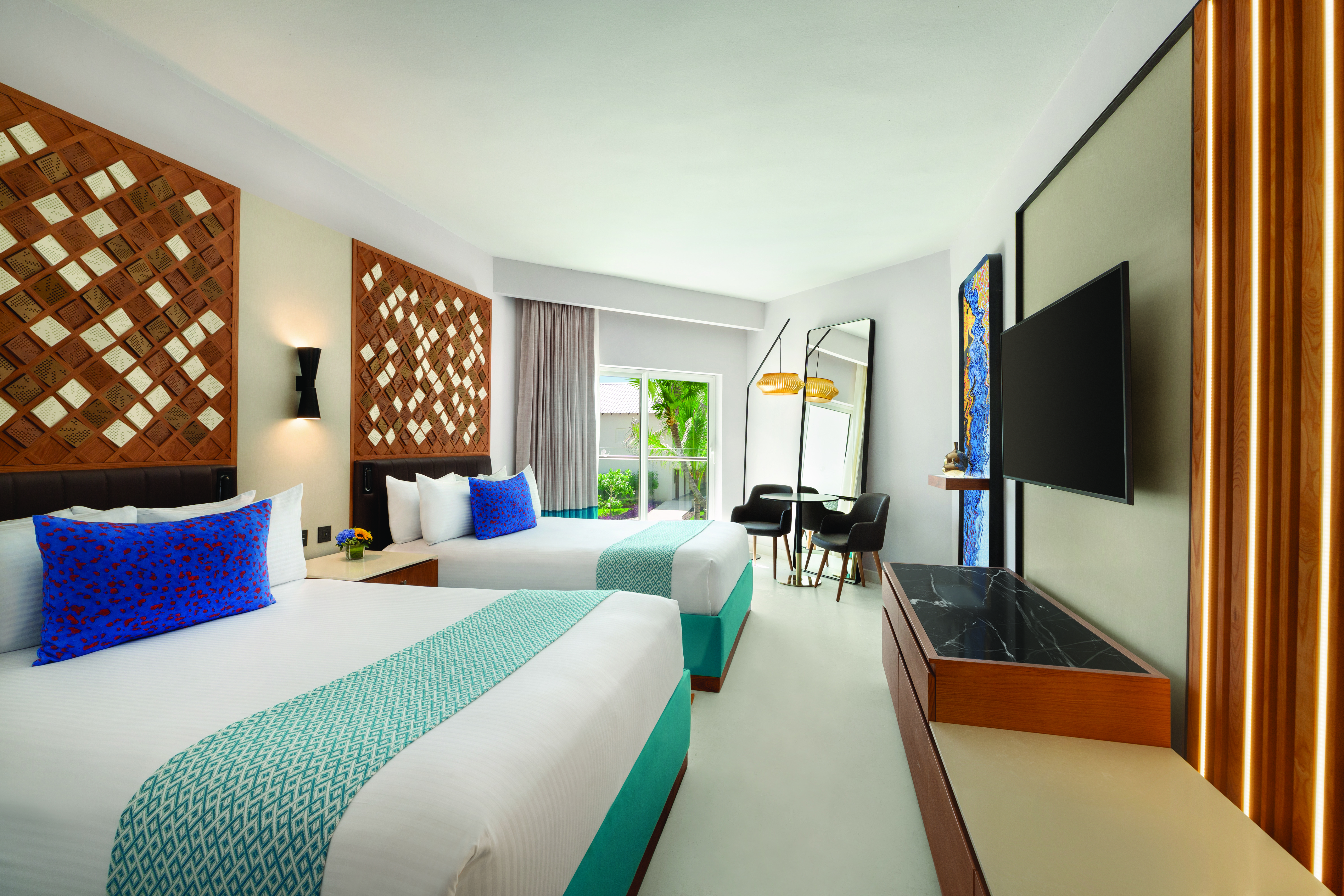 Double Ocean View Queen Bed