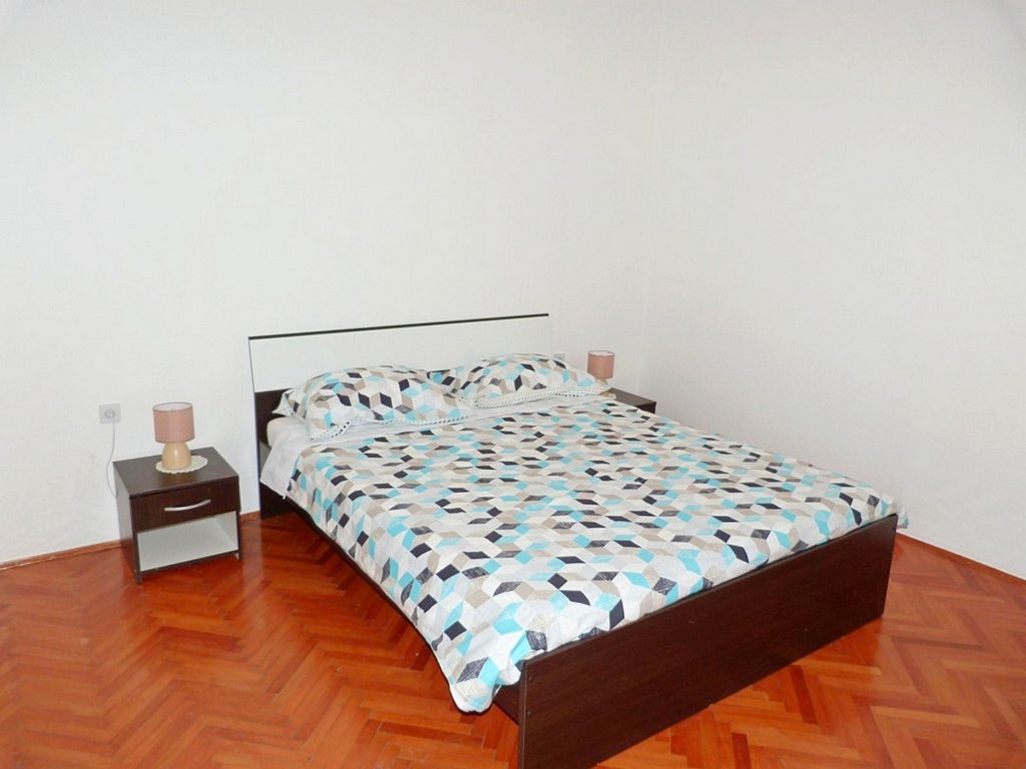 Apartment Capacity 3