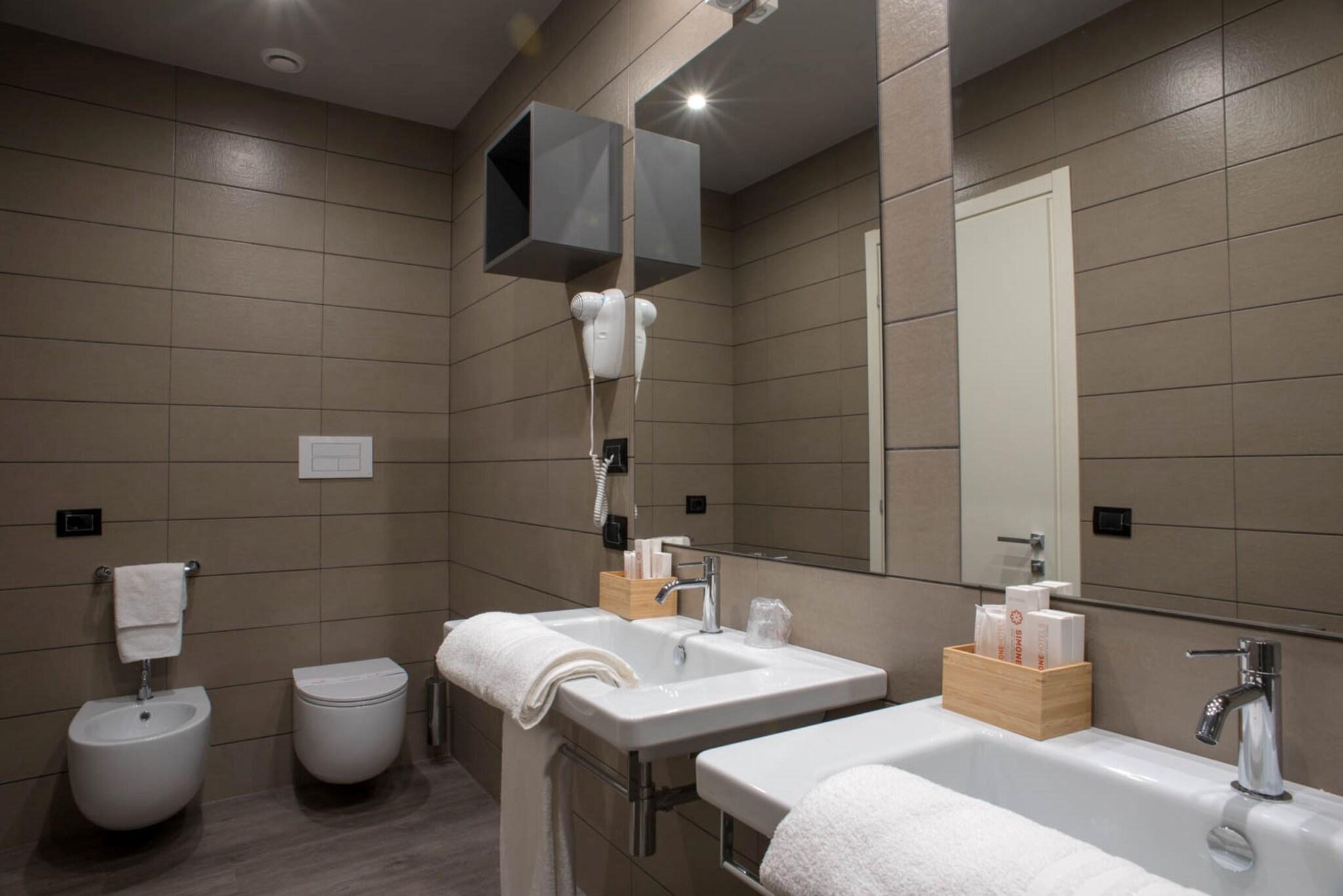 Quadruple Queen Size Bed