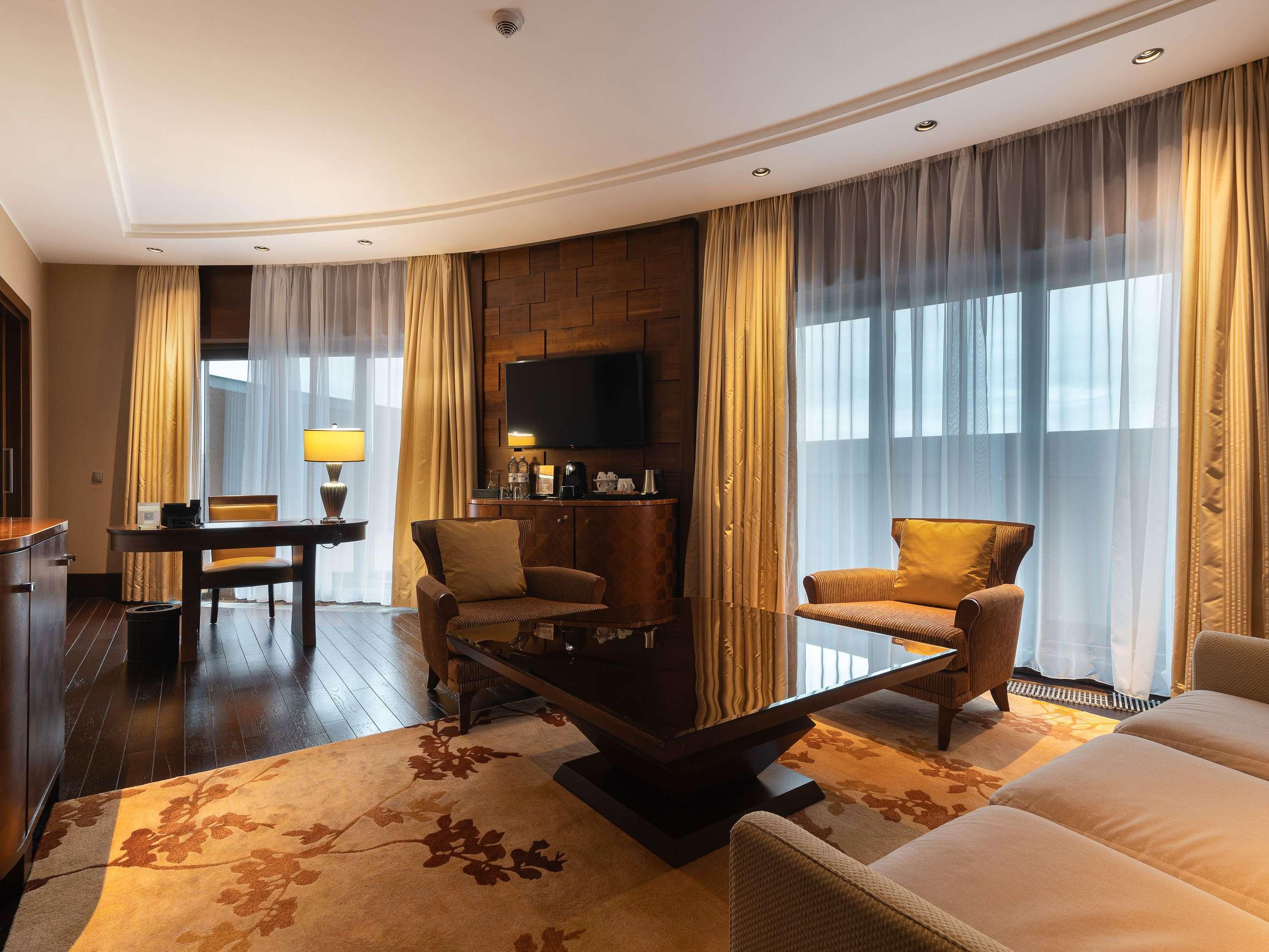 Junior Suite Lake View