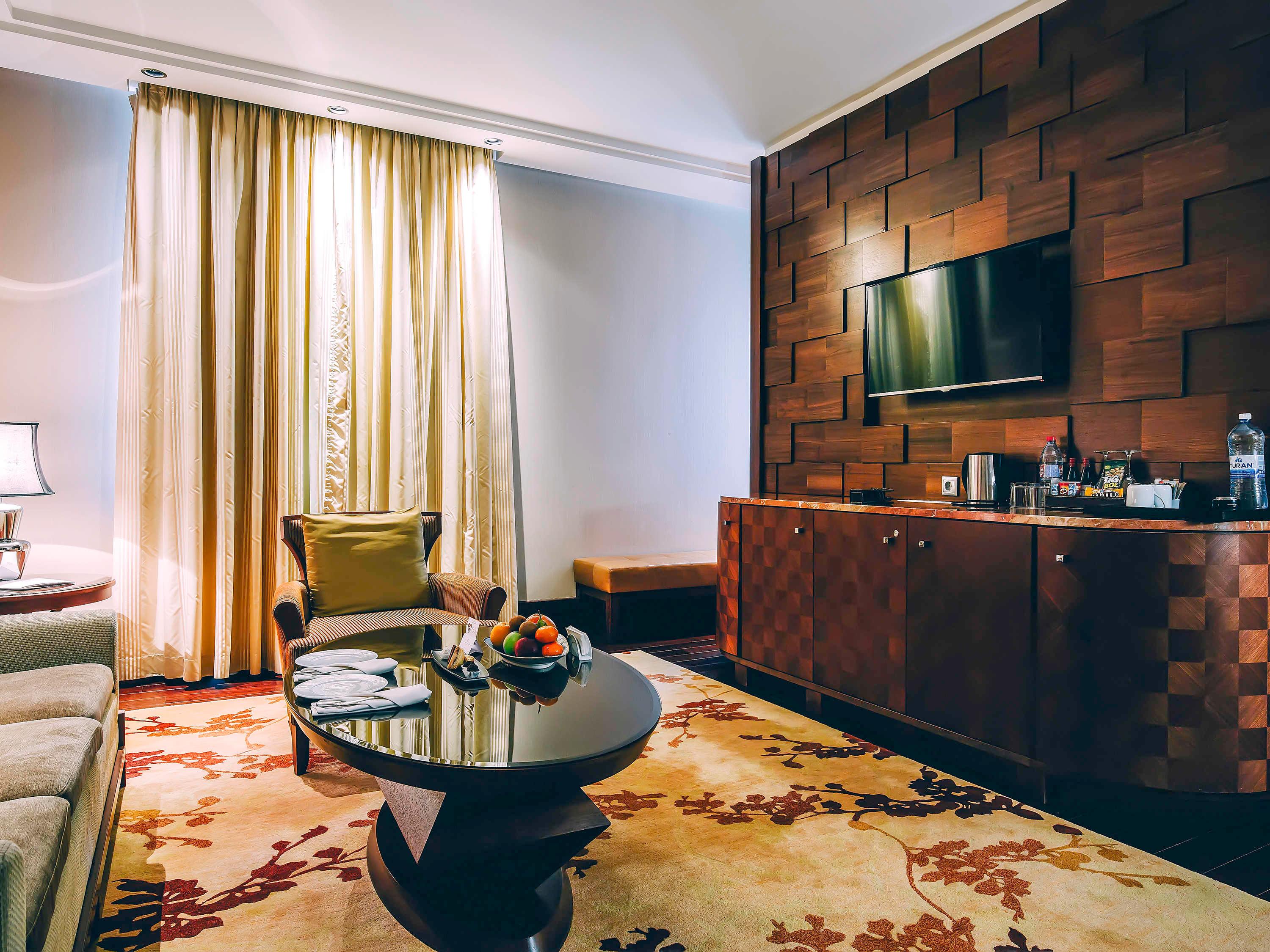Junior Suite with Views