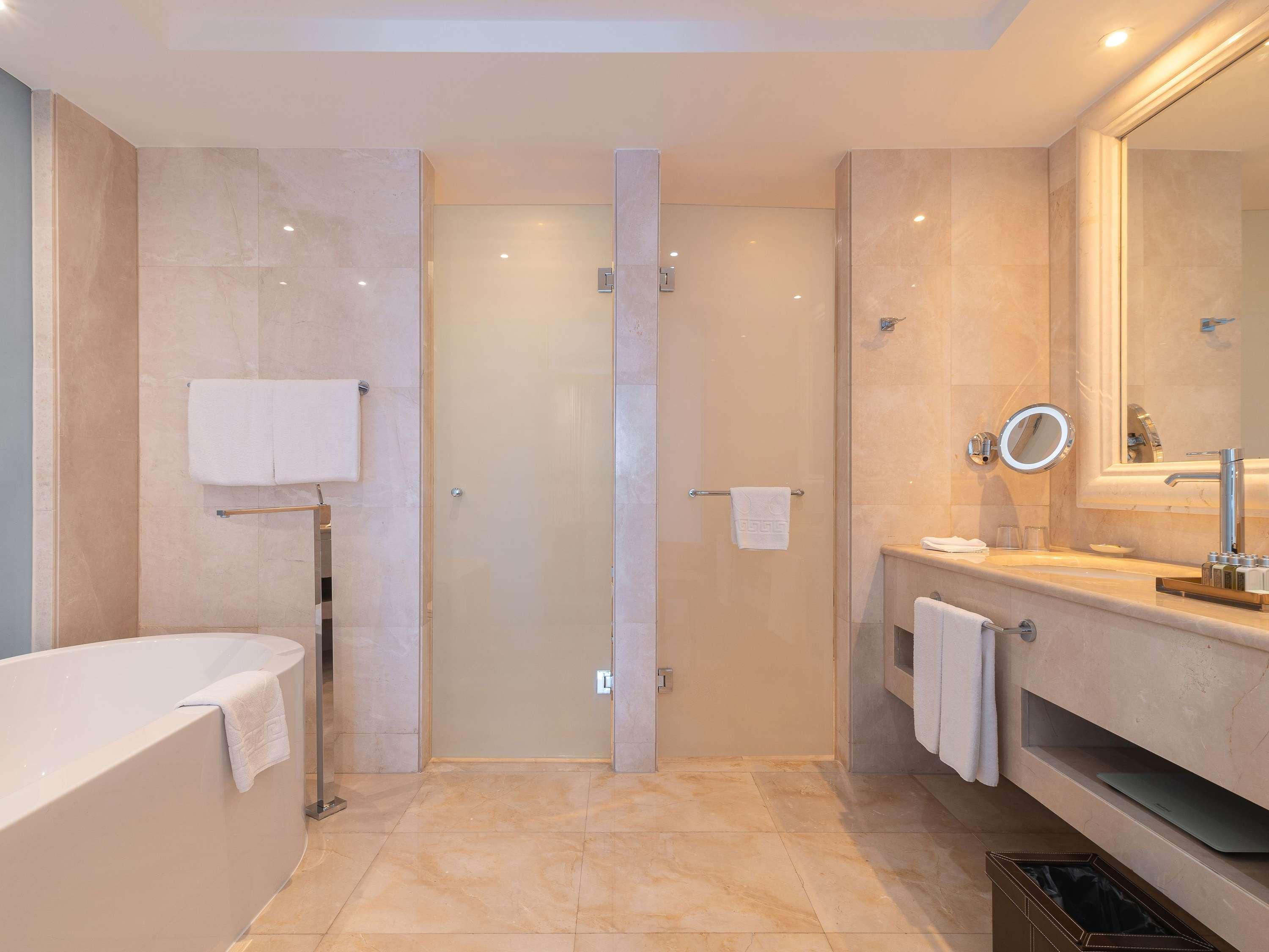 Junior Suite with Views