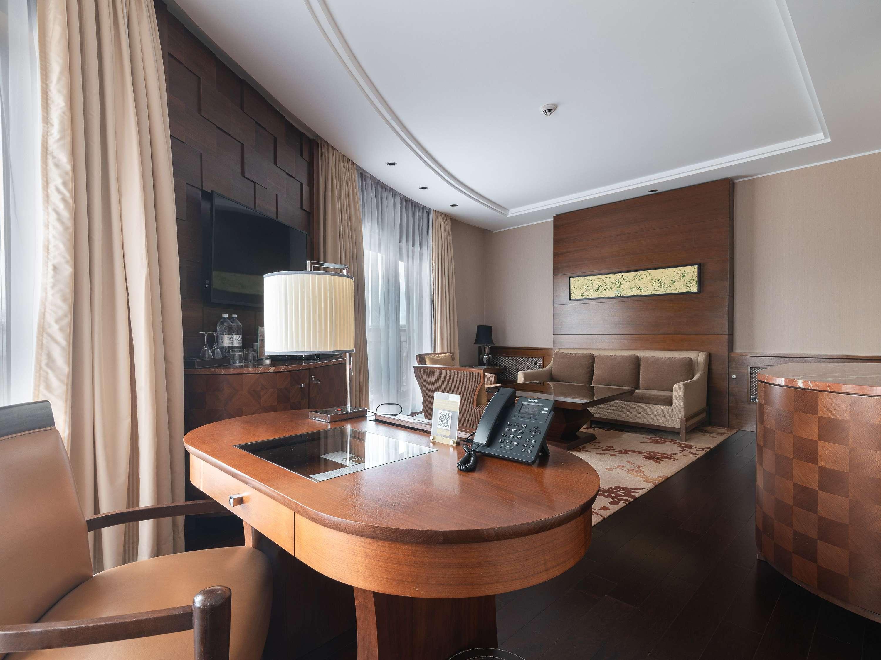 Junior Suite Lake View