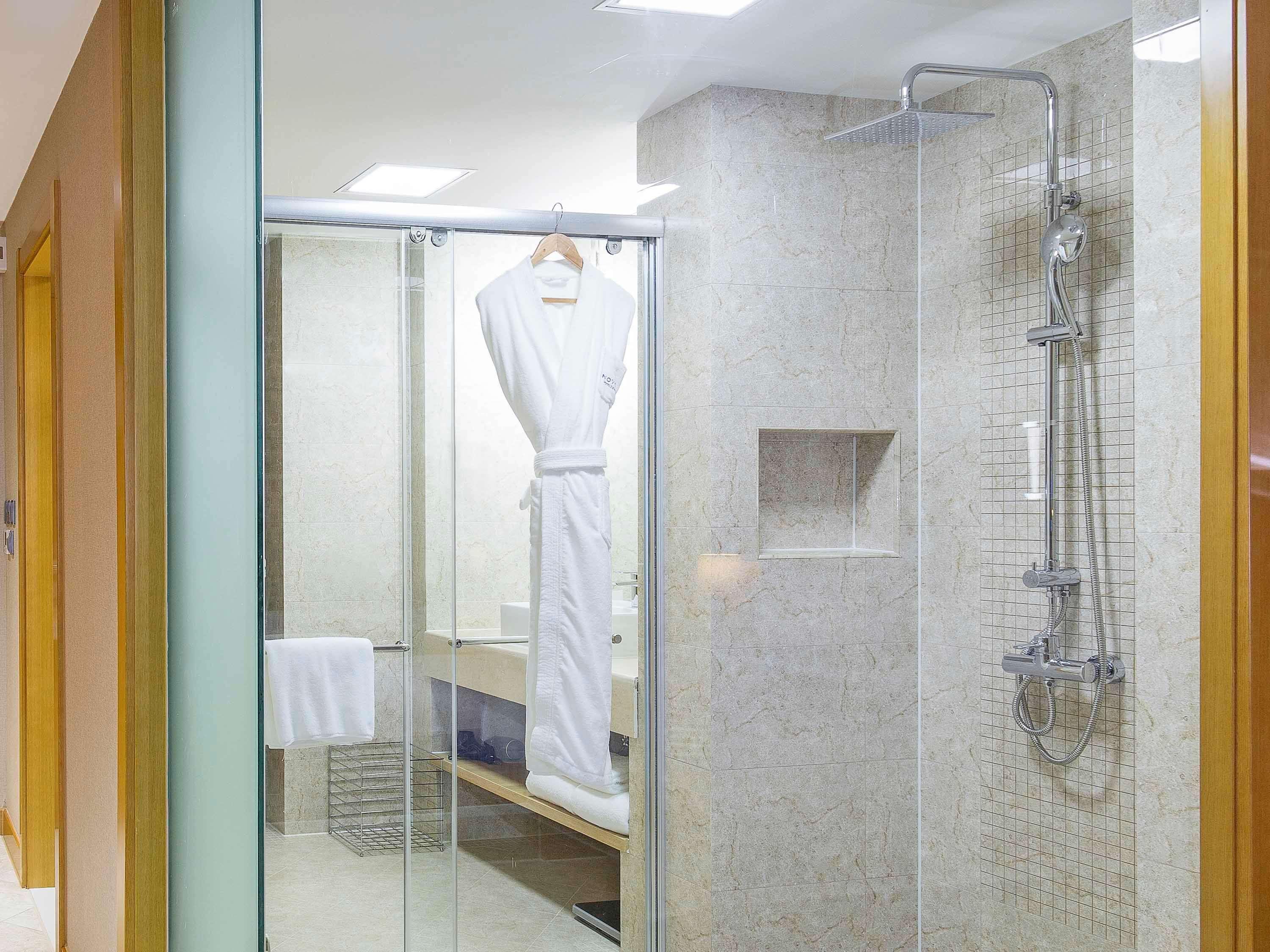 Double Superior King Bed