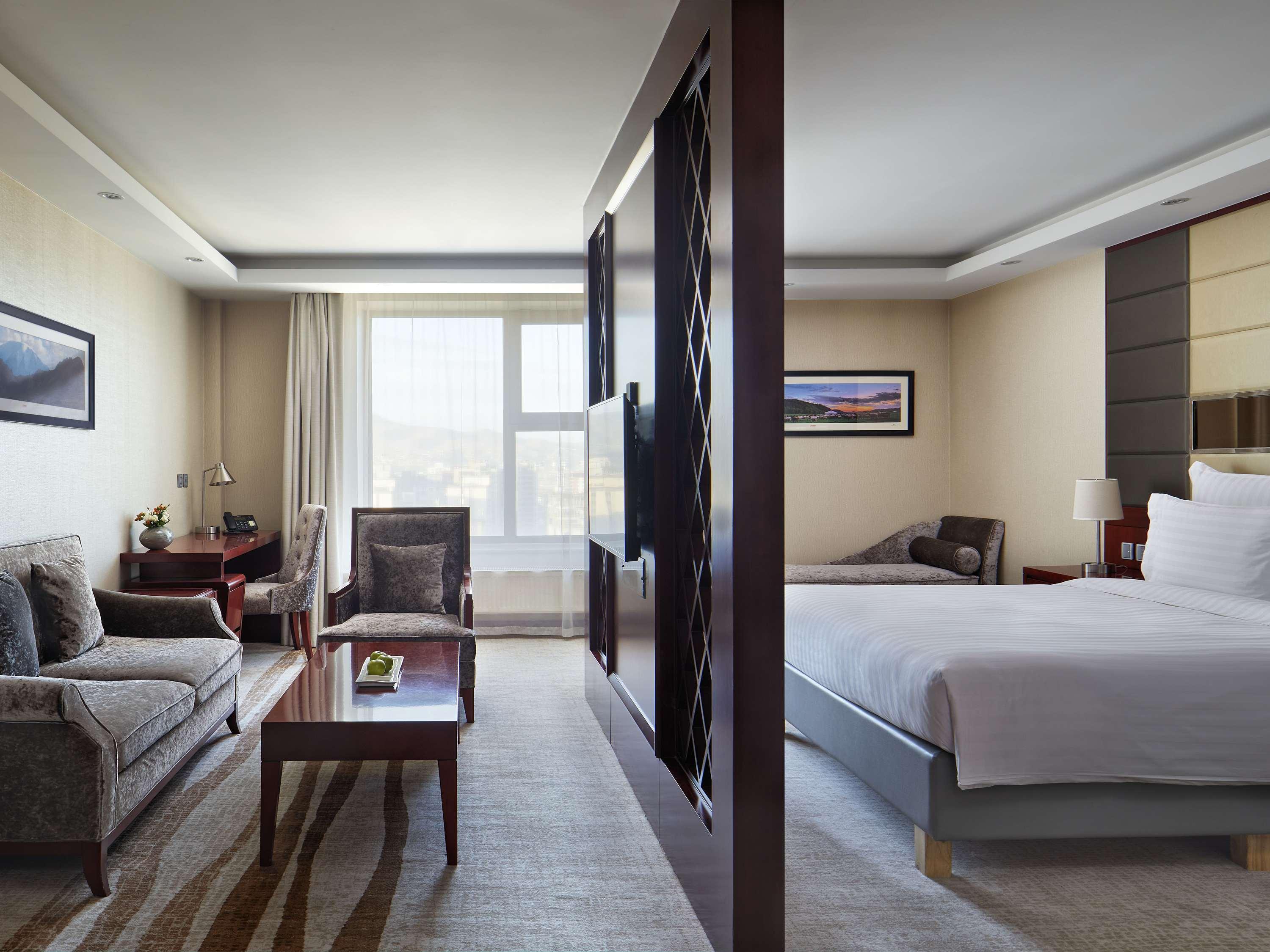 Junior Suite King Size Bed