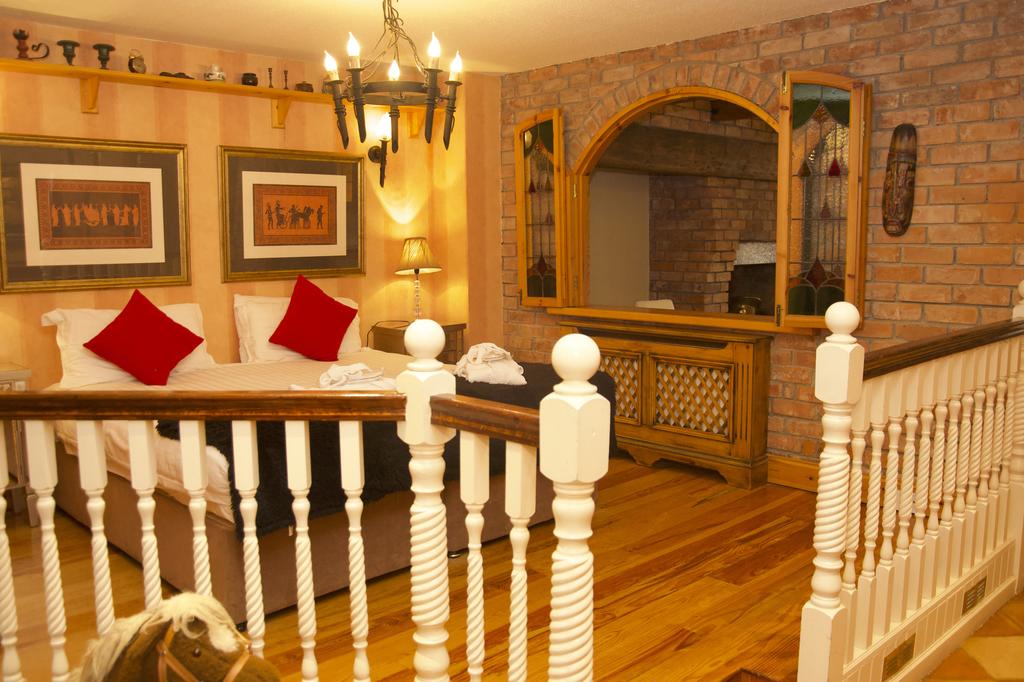 Apartment with Kitchenette