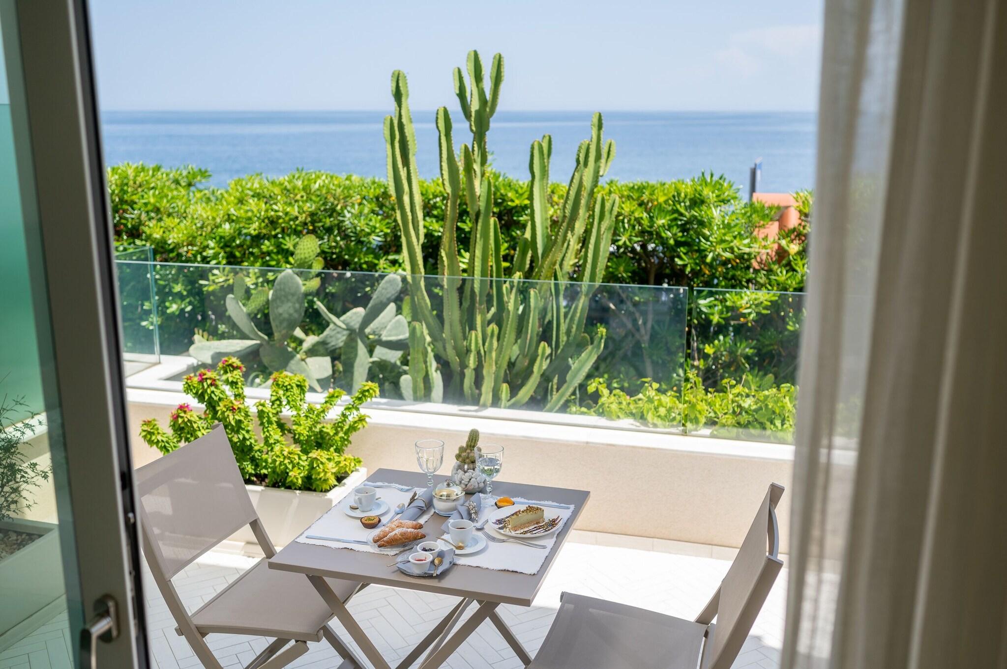 Double Sea View King Bed