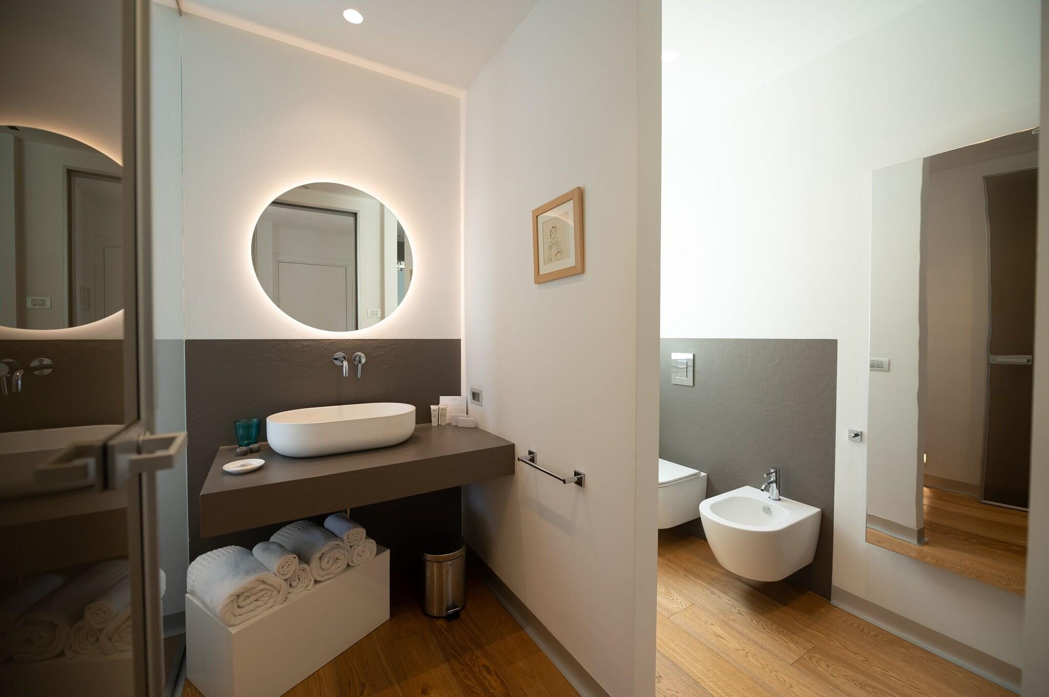 Double Sea View King Bed