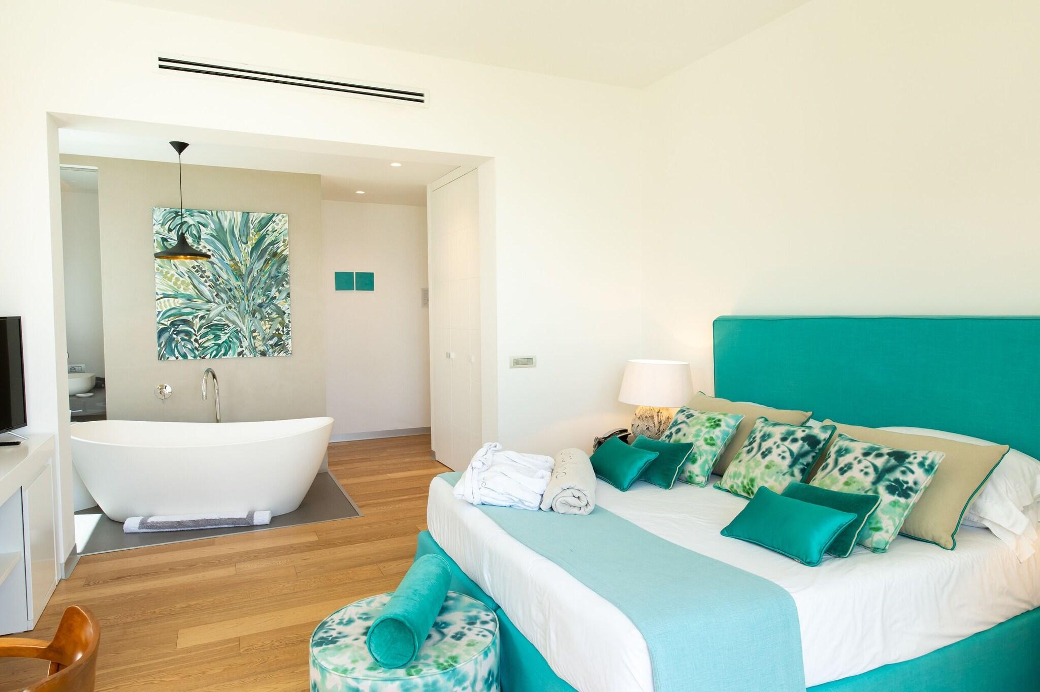 Double Sea View King Bed