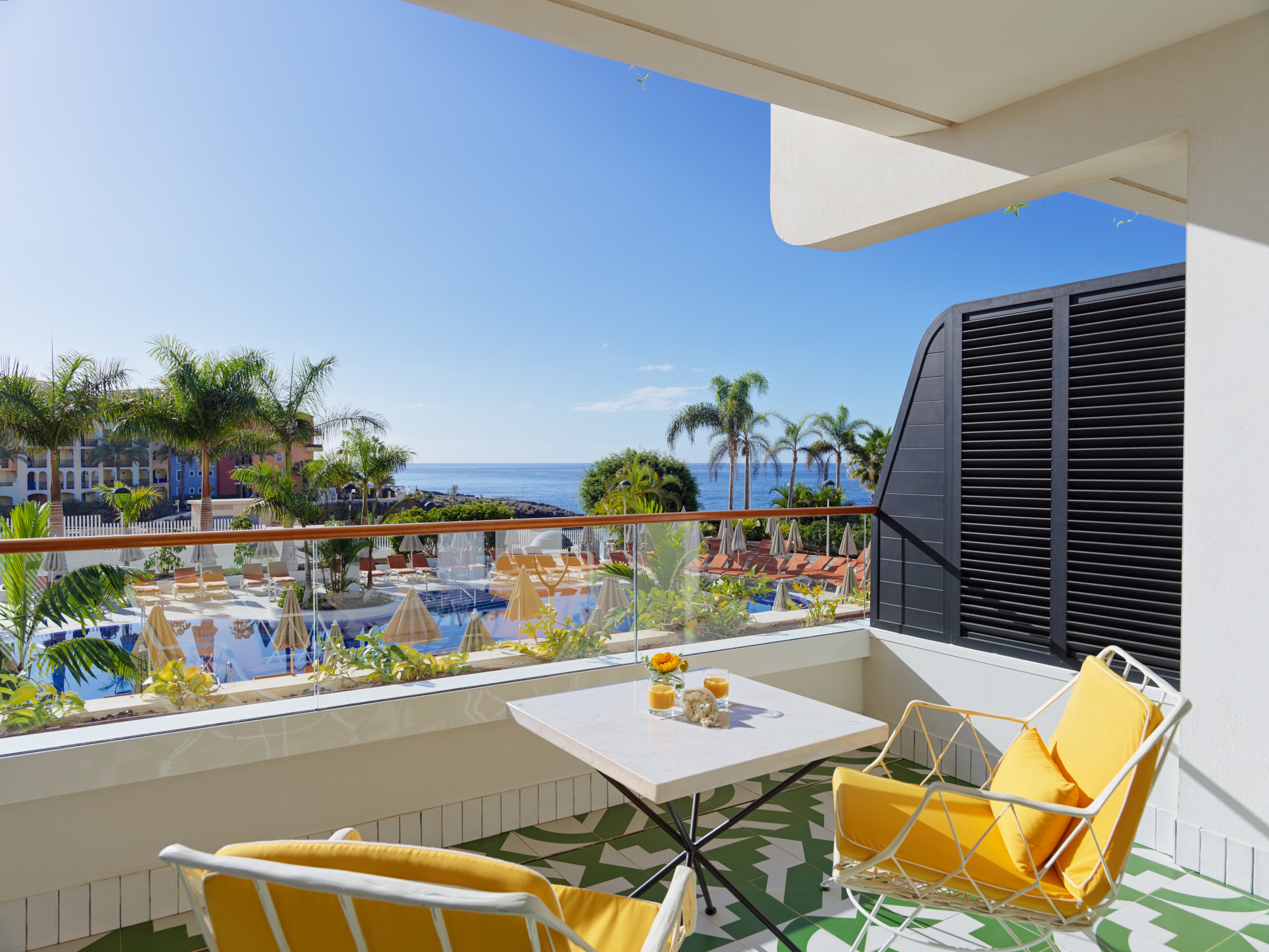 Family Room Superior Side Sea View