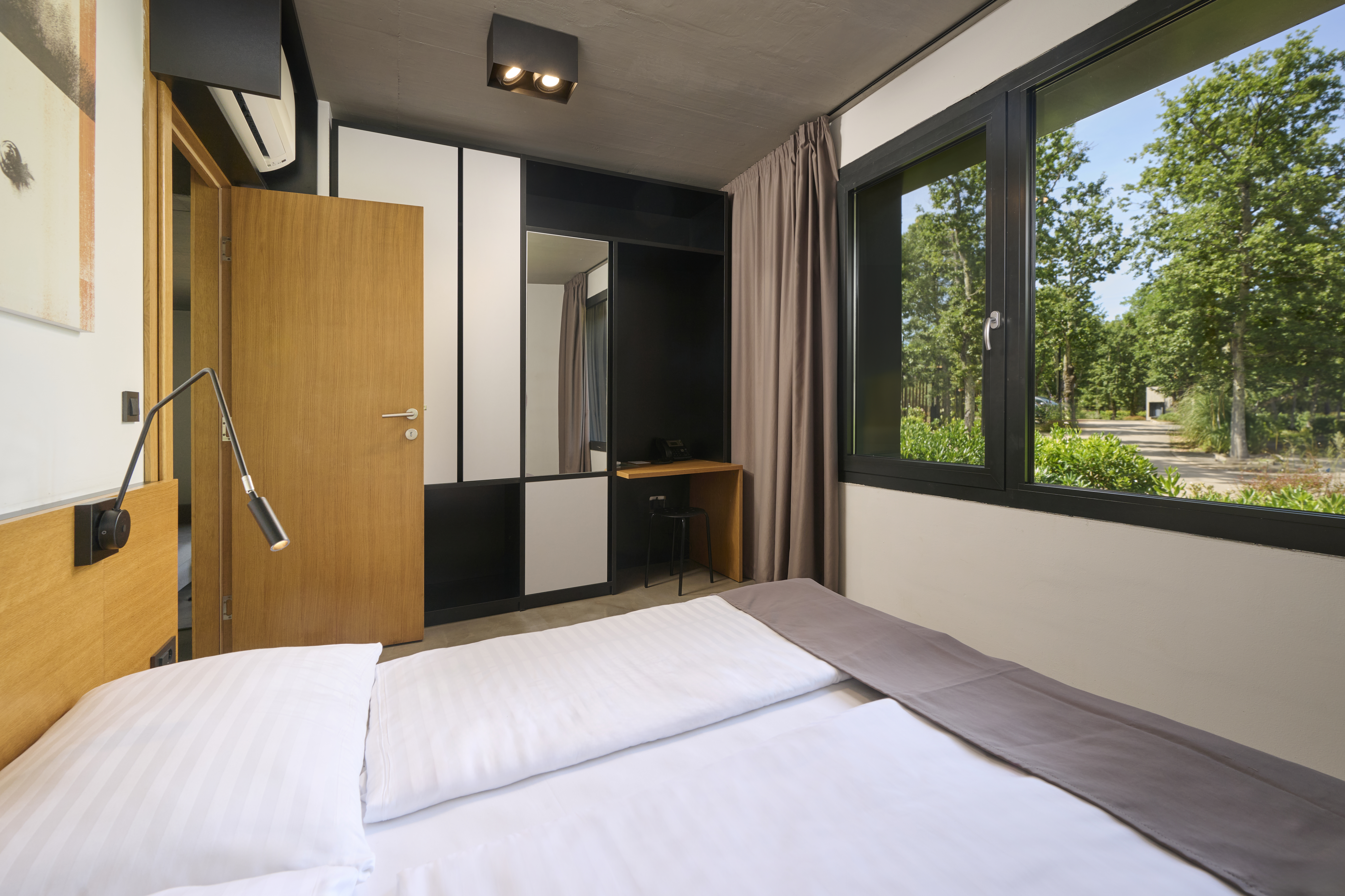 Villa Two Bedrooms with Terrace