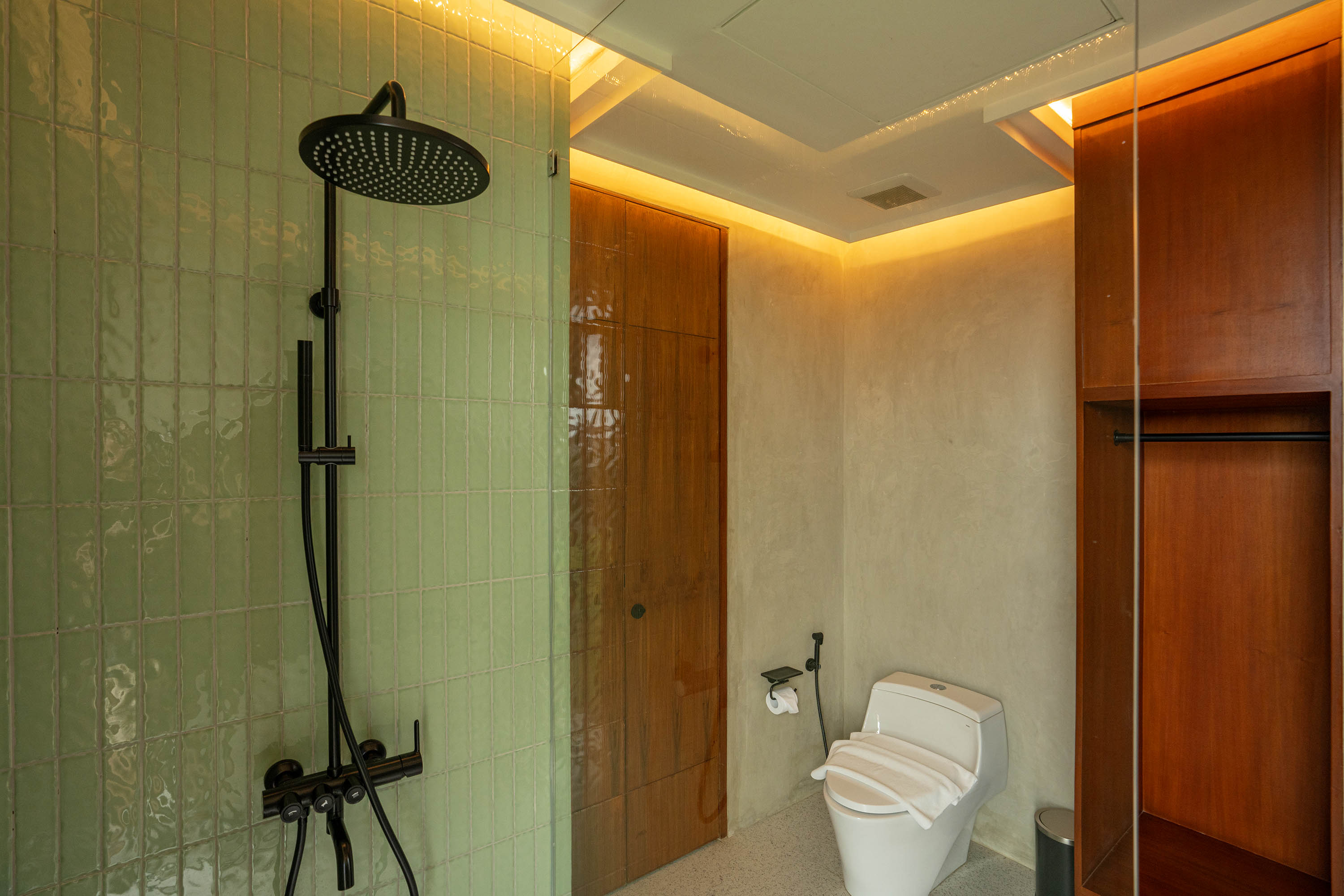 Suite King Bed One Bedroom 