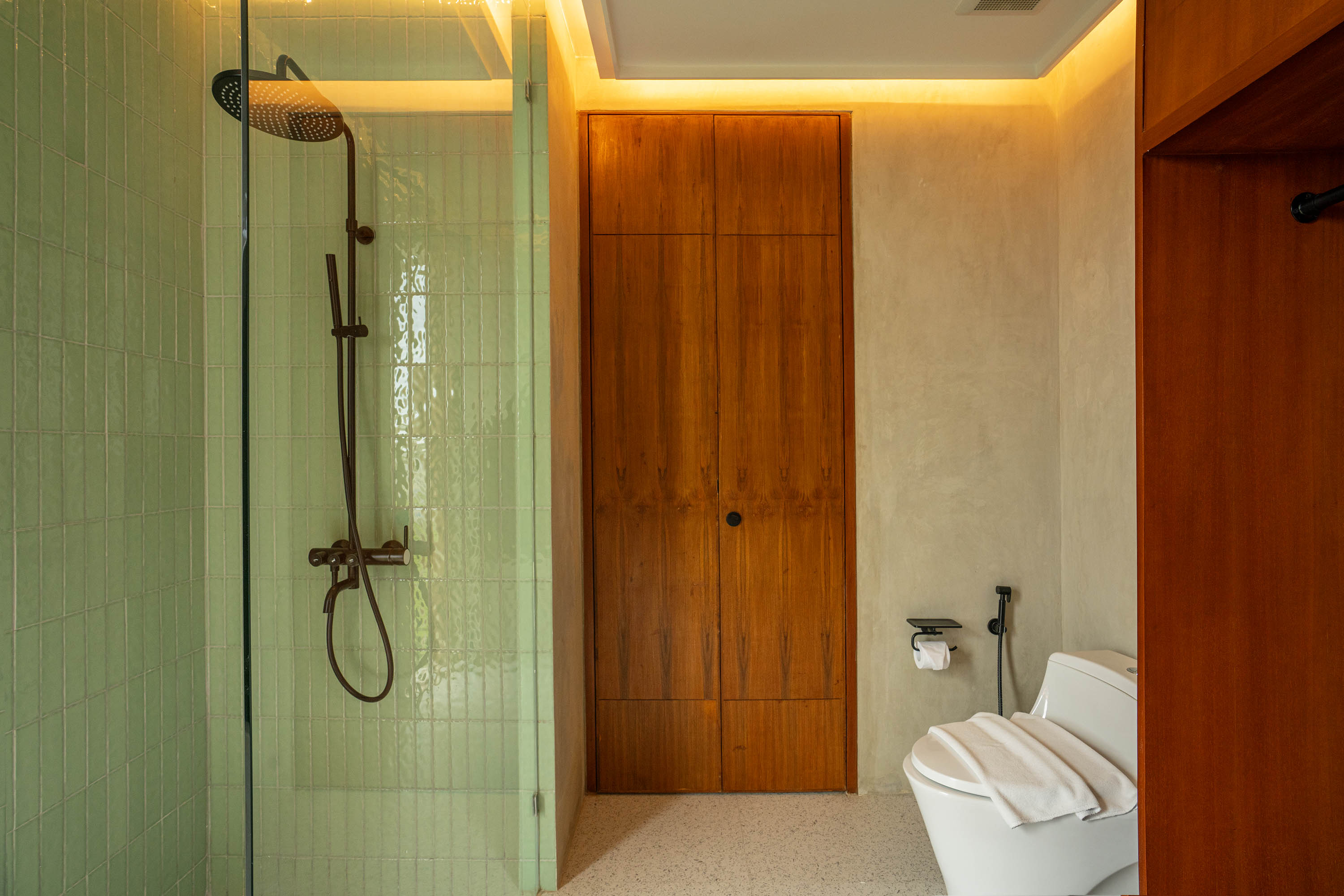 Suite King Bed One Bedroom 