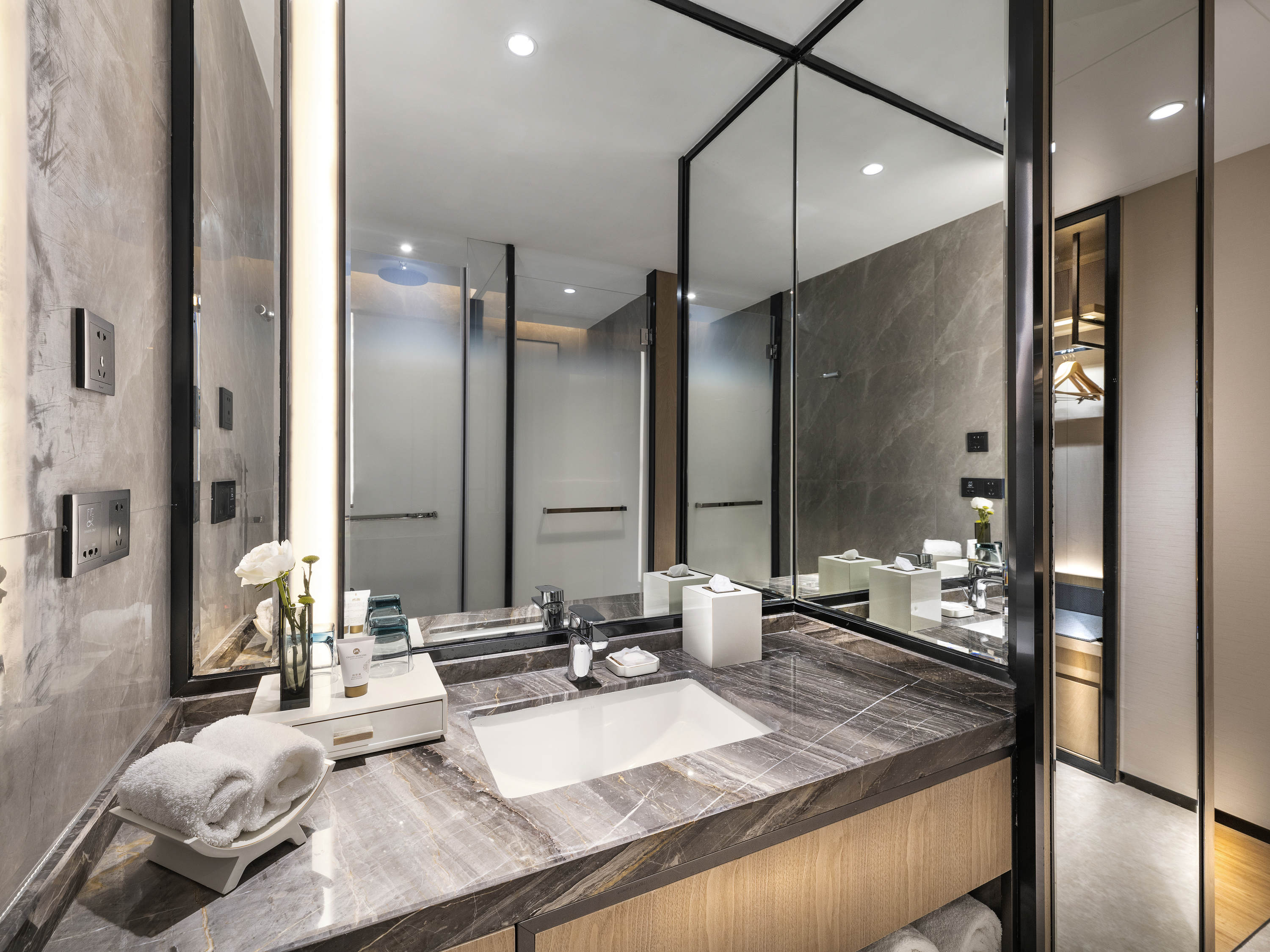 Double Superior King Bed