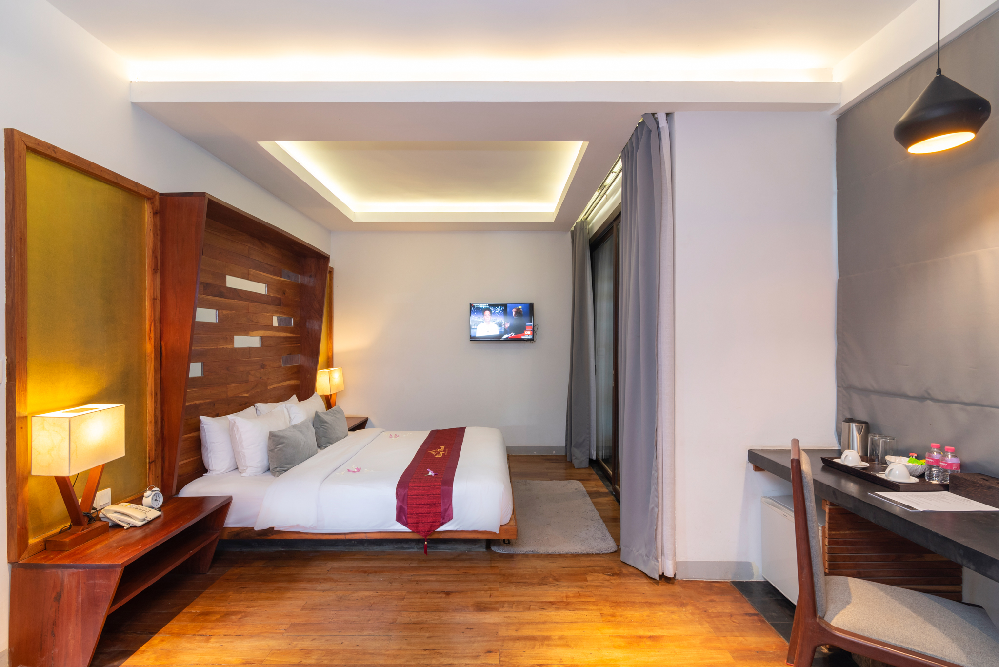 Double Deluxe King Bed