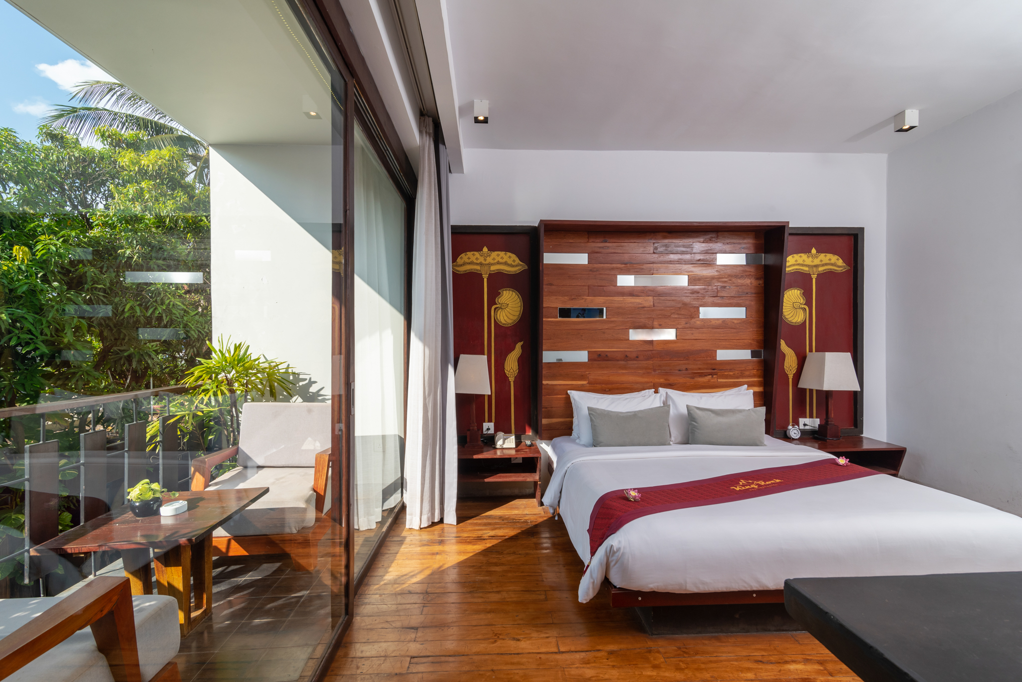 Double Deluxe King Bed