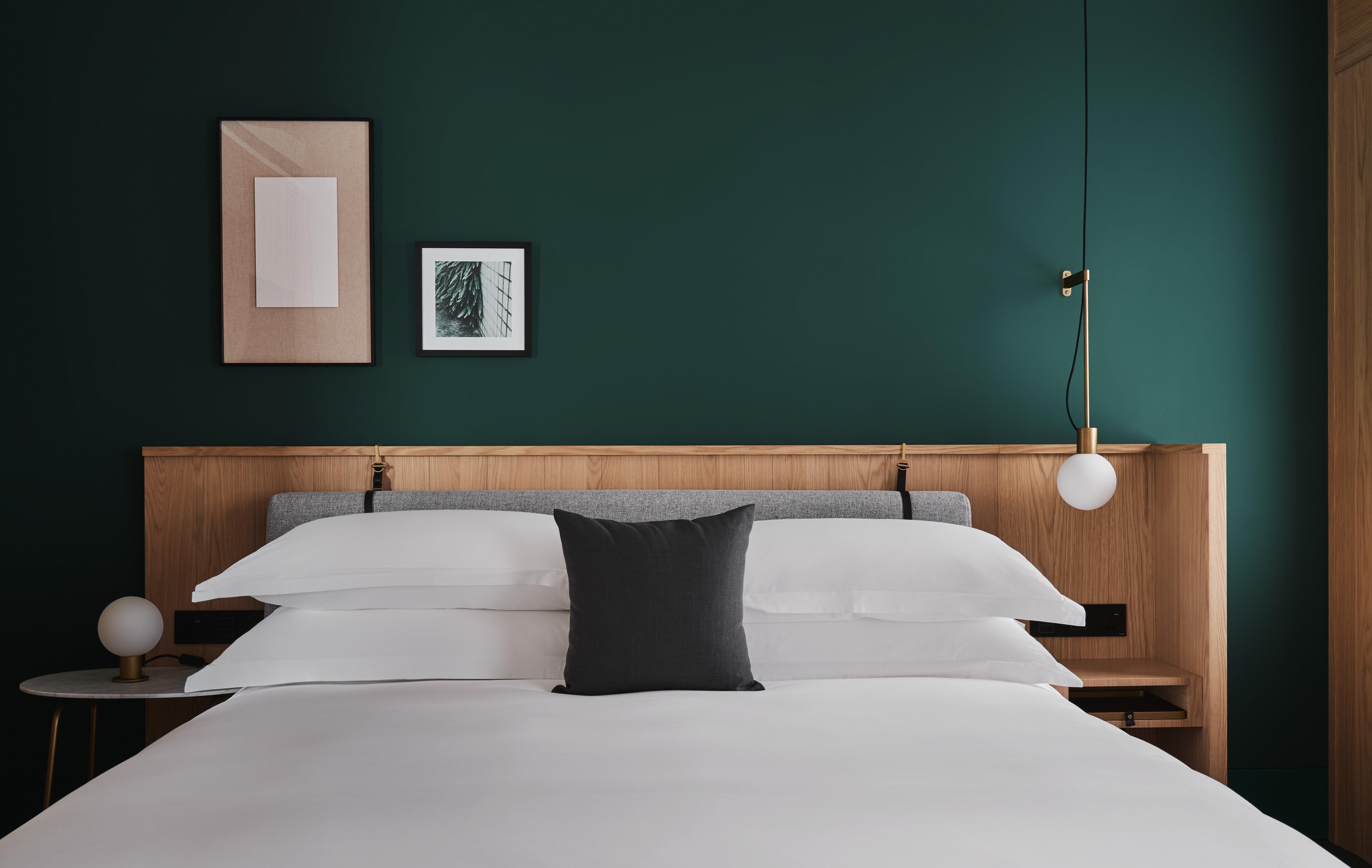 Double Accessible King Size Bed