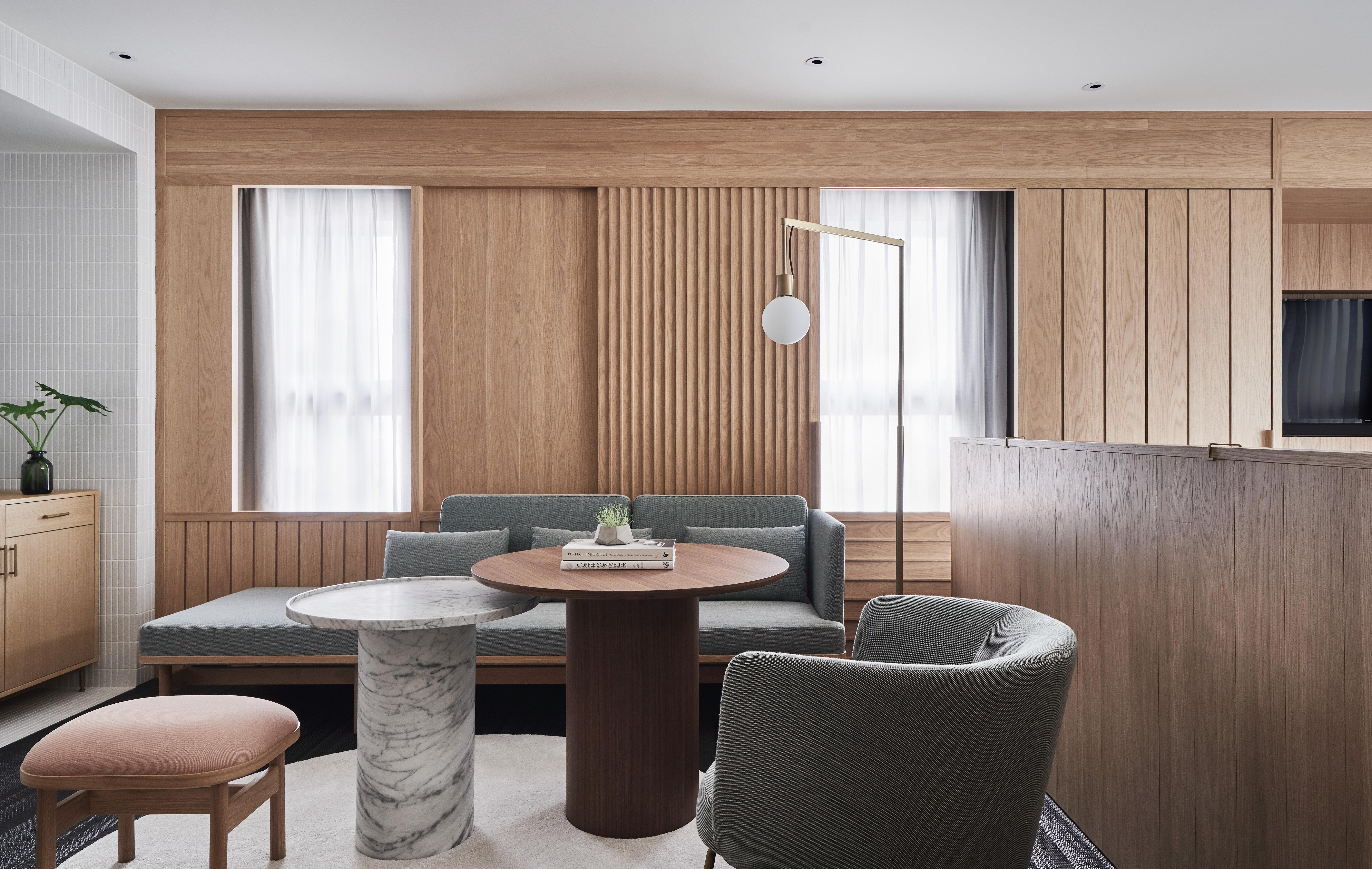 Suite City View King Bed