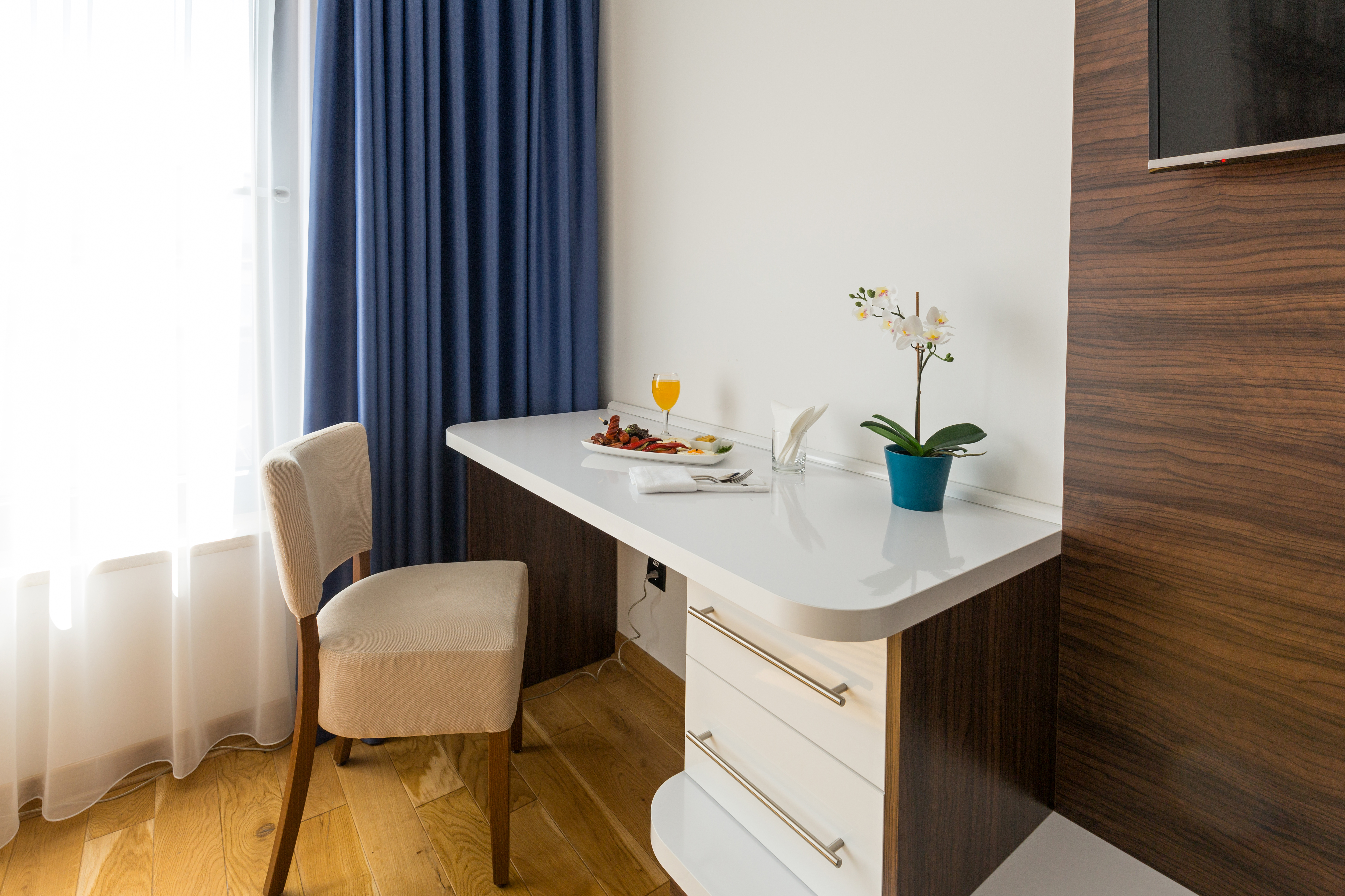 Double Single Business