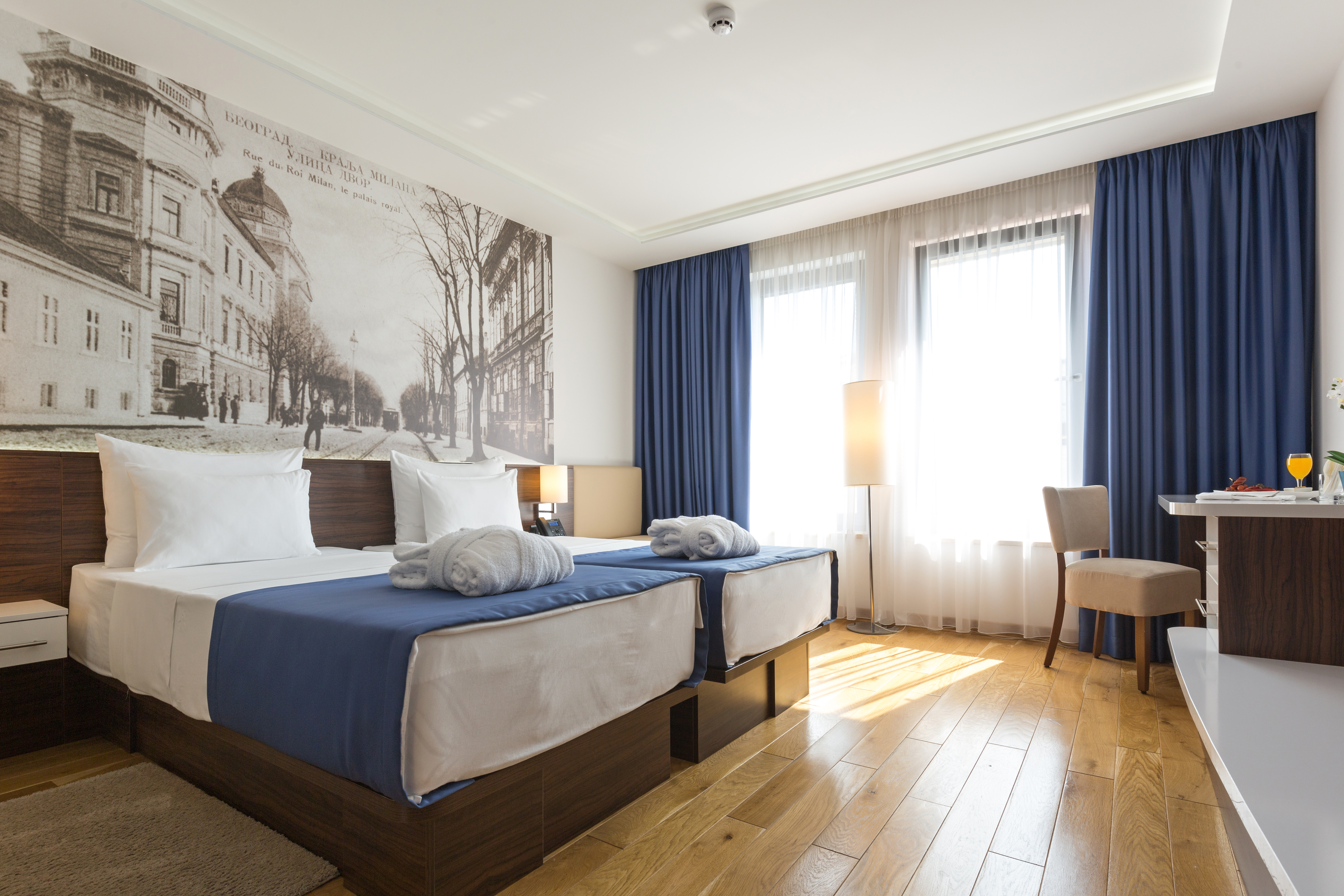 Double Single Business