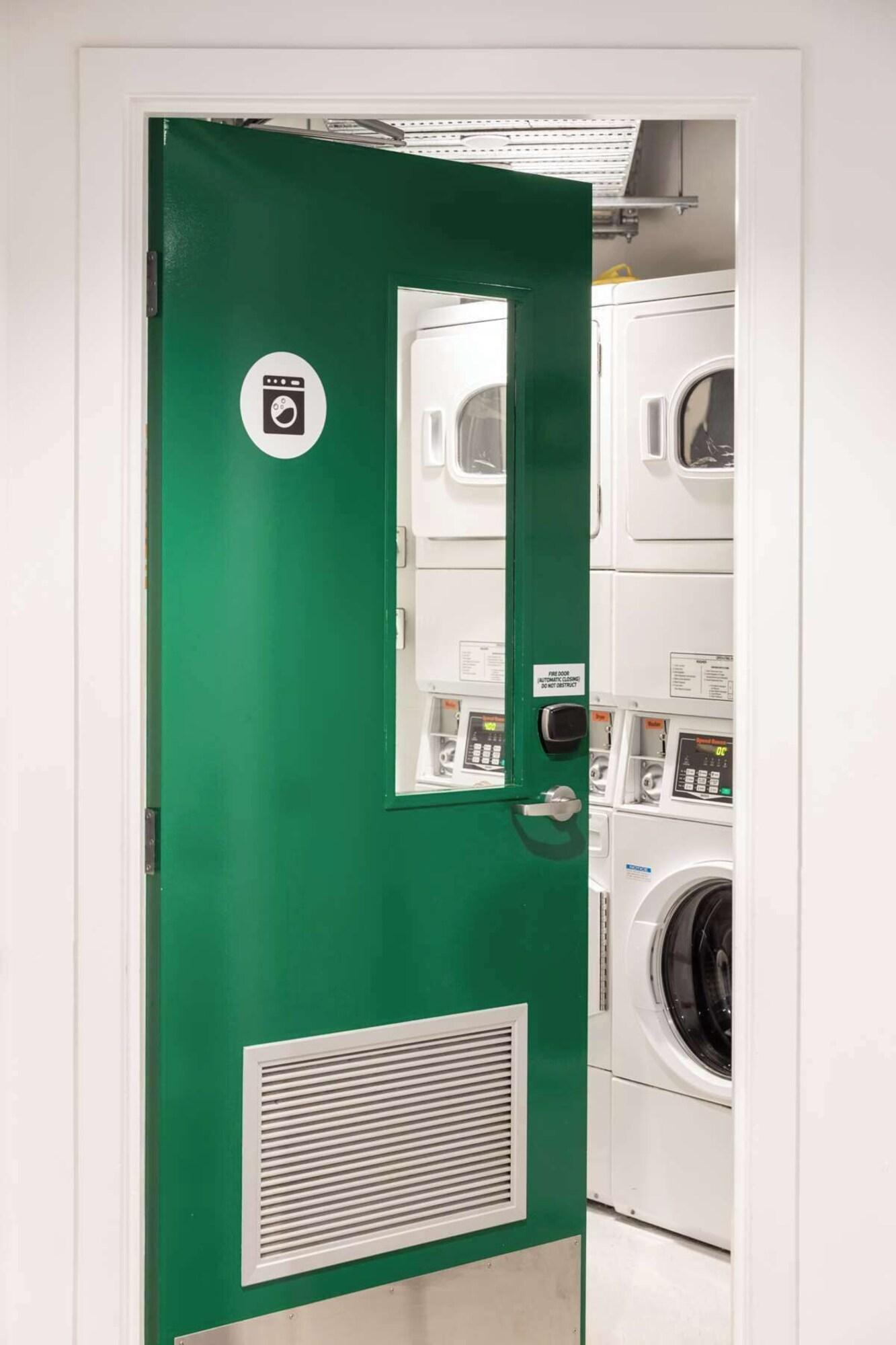 Bed in Dormitory Bunk Bed