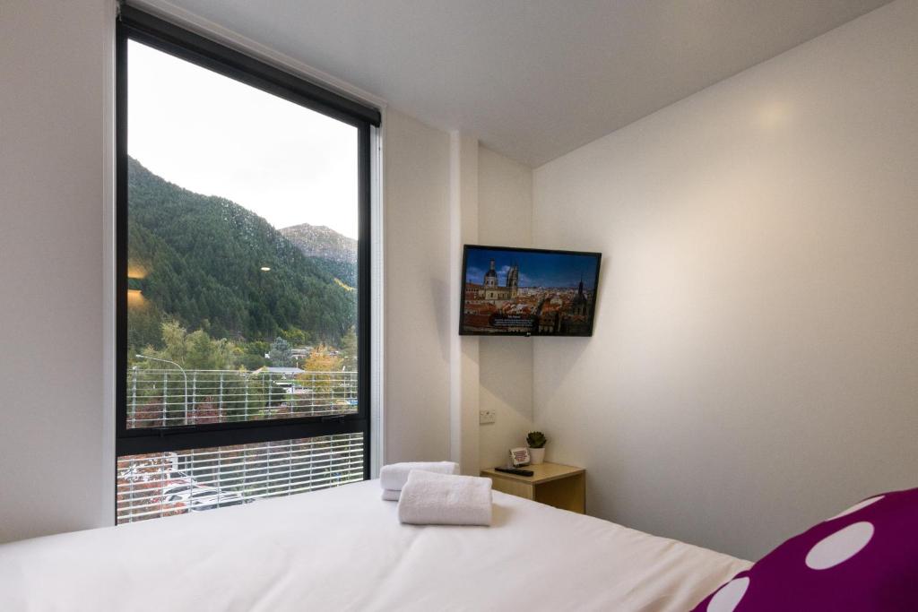 Double Queen Size Bed