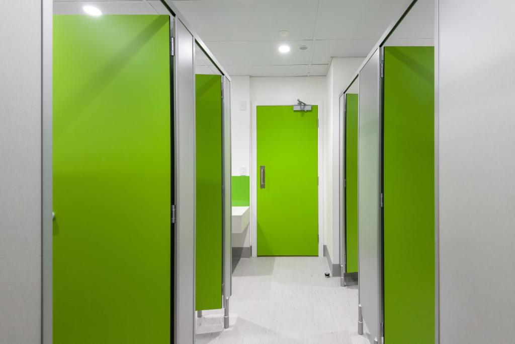 Family Room Capacity 8