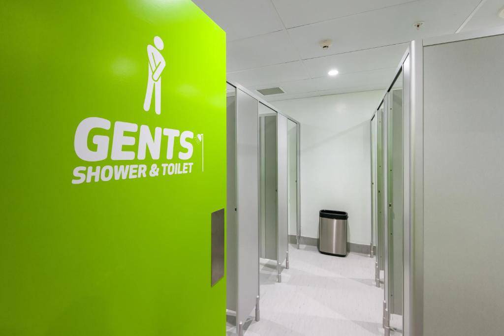 Single Capacity 8 with Shared Bathroom