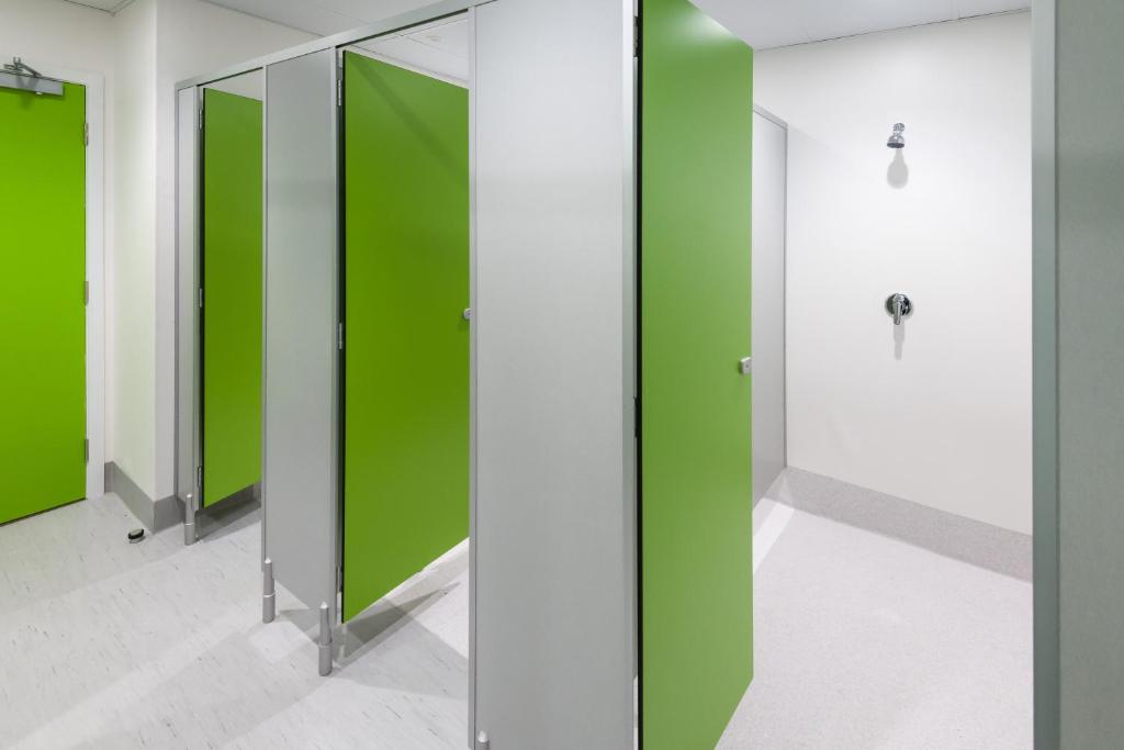 Single Capacity 8 with Shared Bathroom