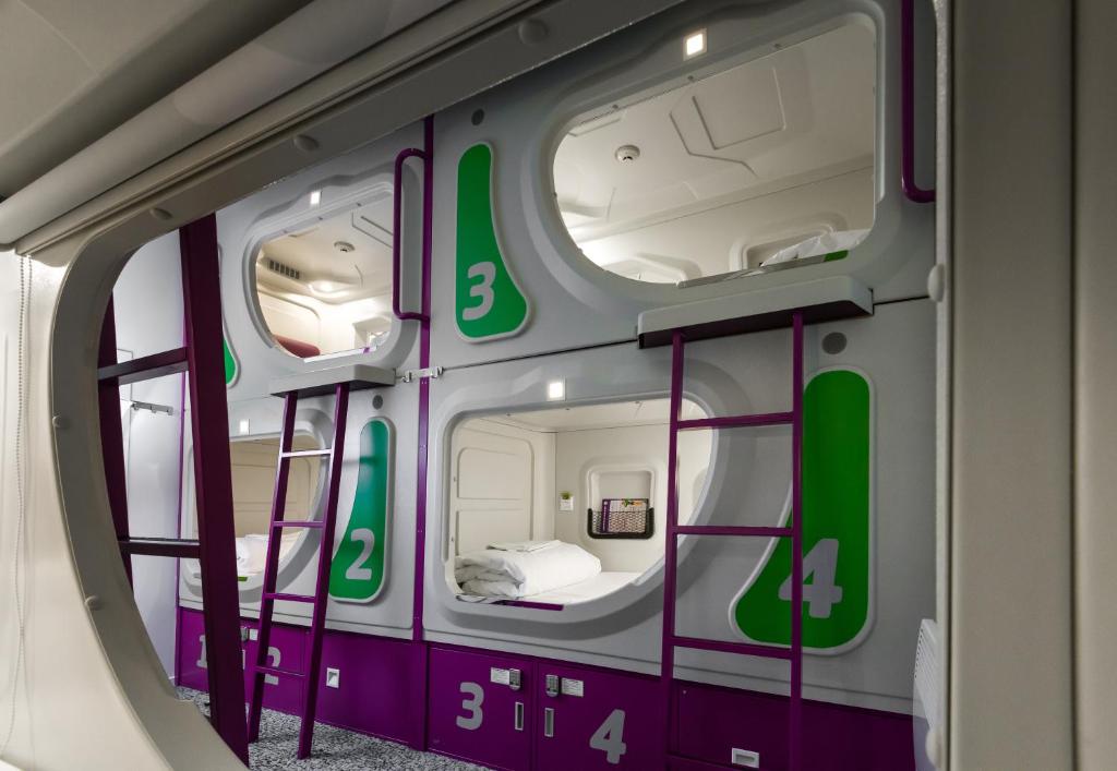 Single Capacity 8 with Shared Bathroom