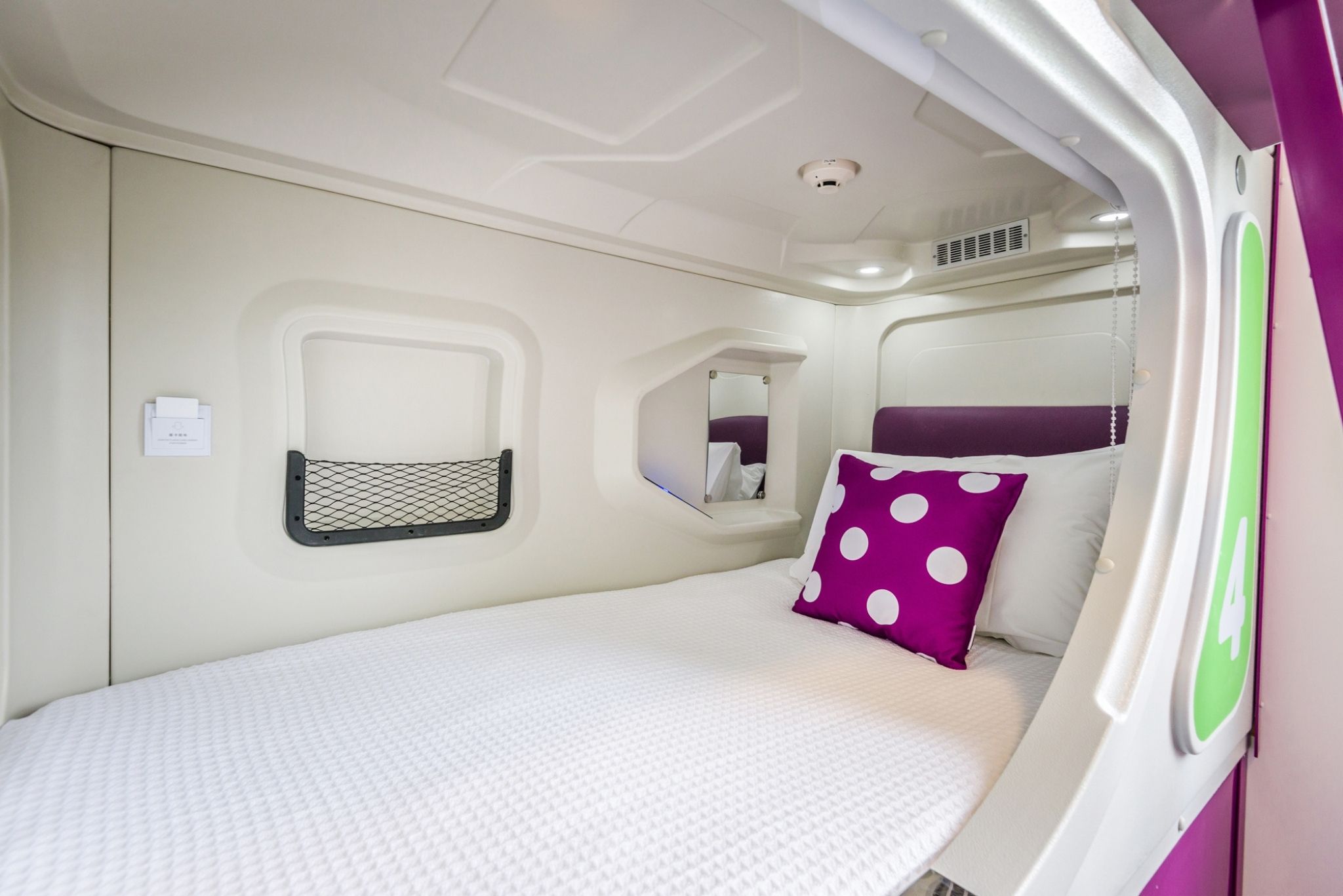 Single Capacity 8 with Shared Bathroom