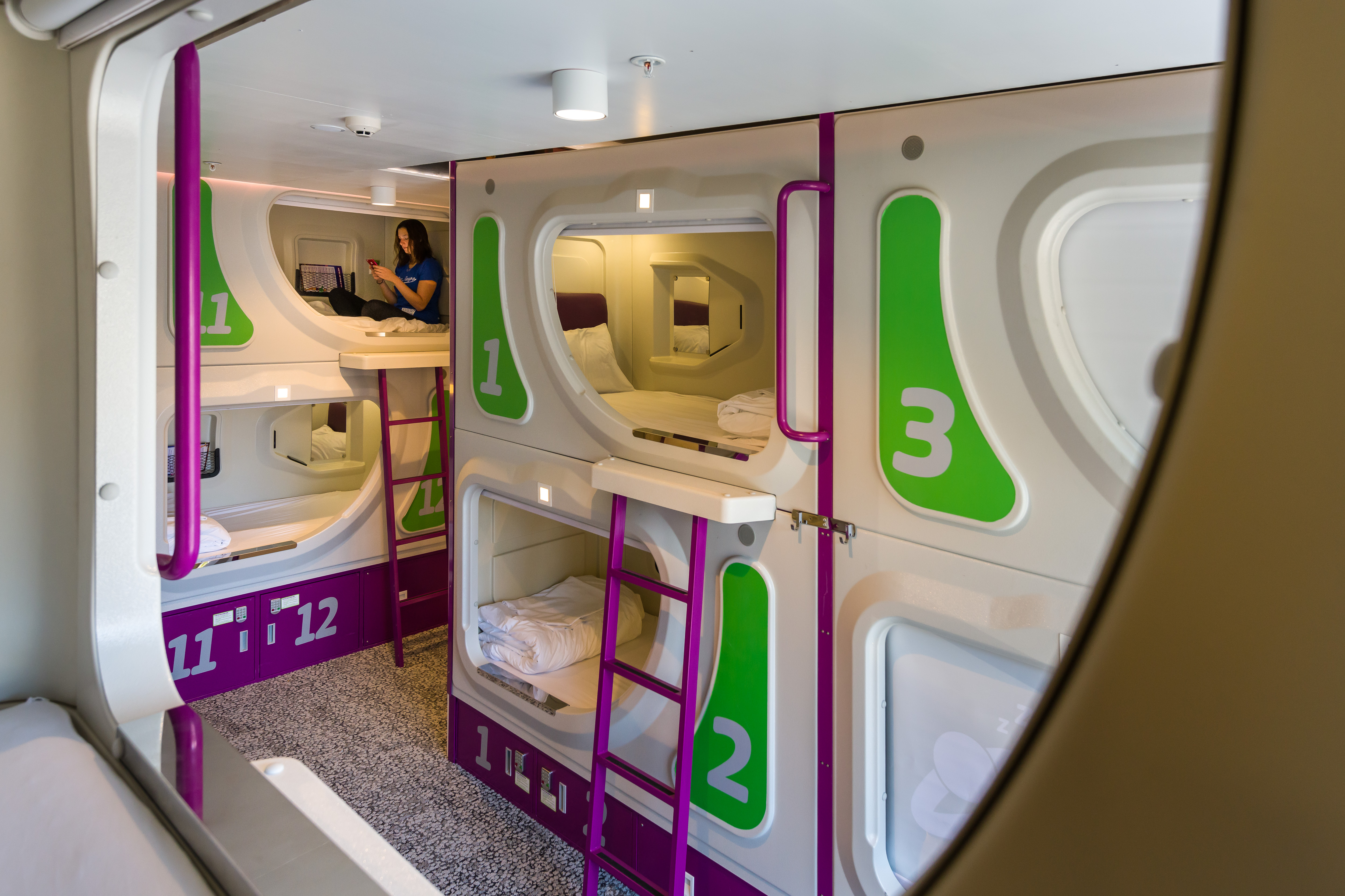 Family Room Capacity 8