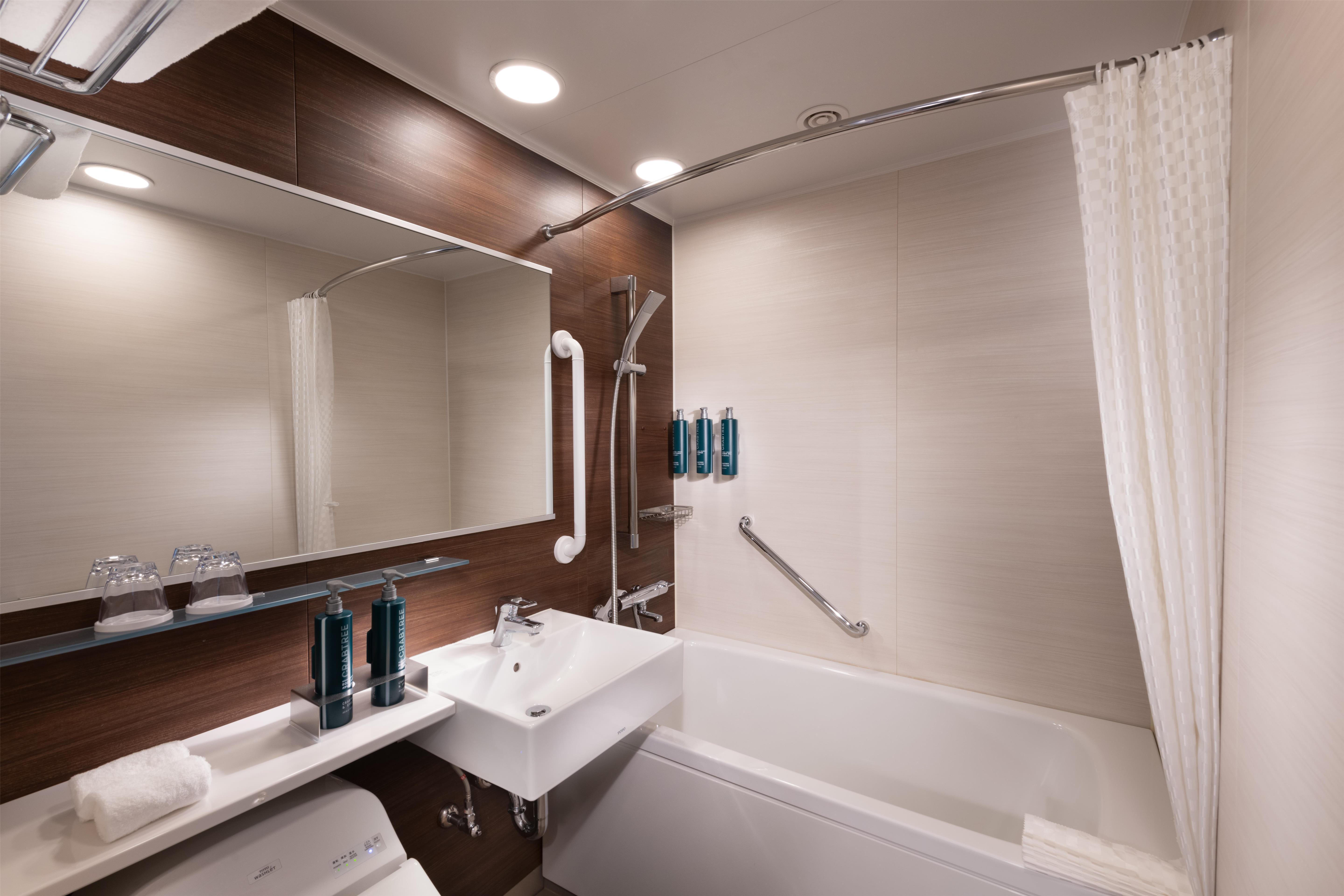 Double Guest Room Queen Bed