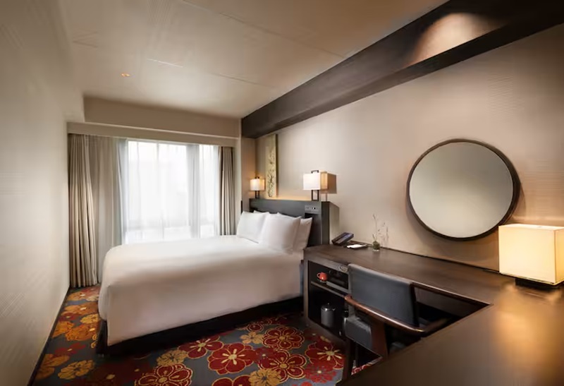 Double Guest Room Queen Bed