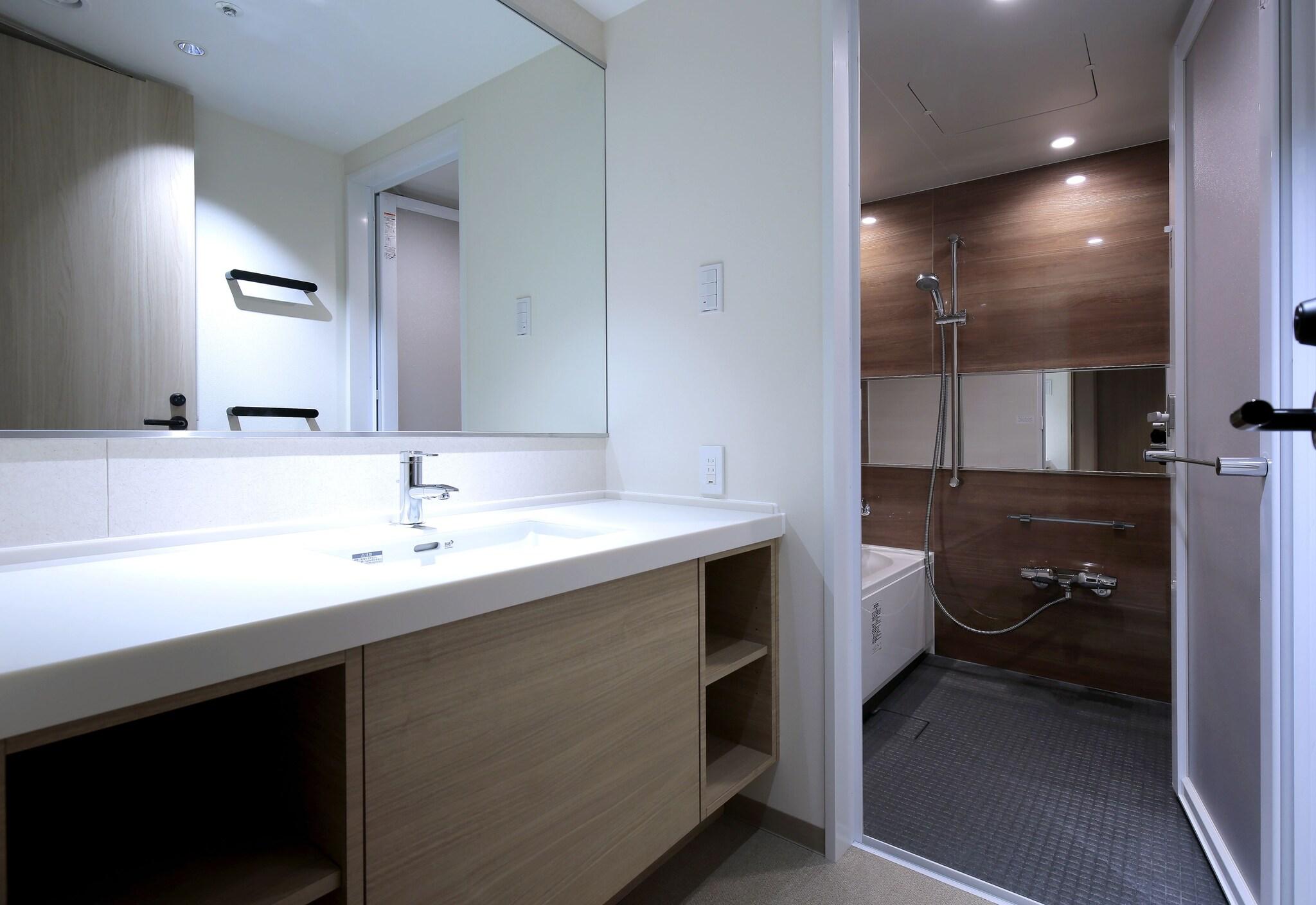 Twin Deluxe Two Beds