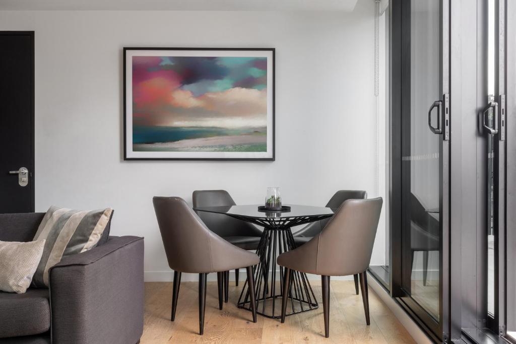 Apartment Two Bedrooms One Bathroom