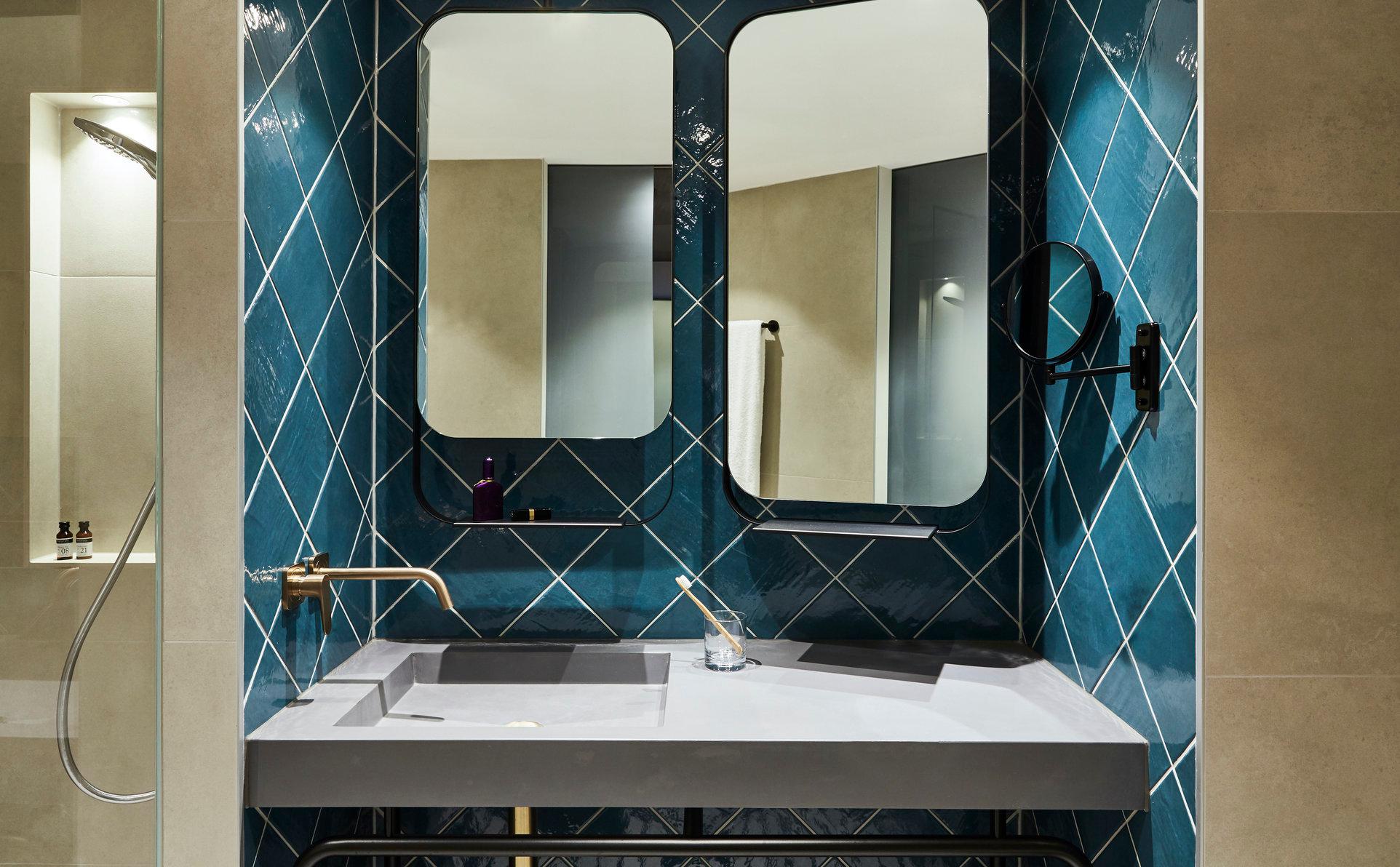 Double Queen Size Bed