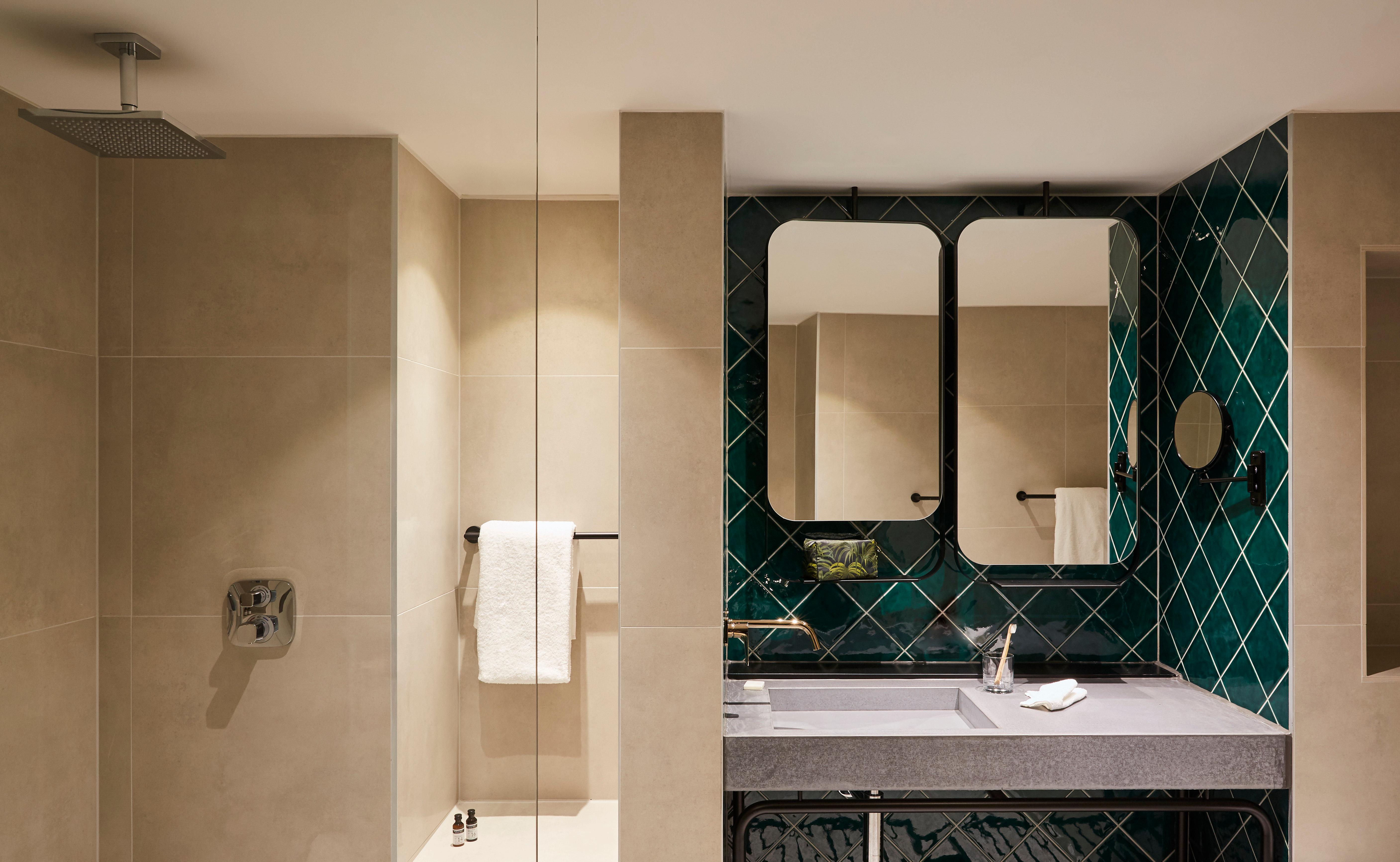 Double Premium with Views